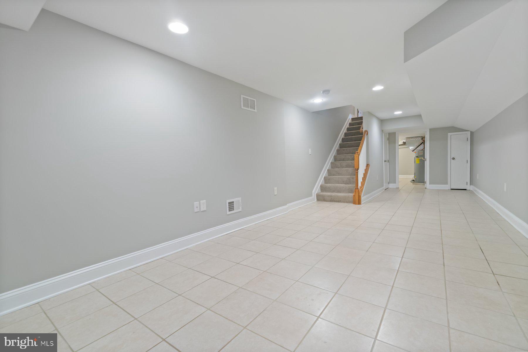 EAST MONUMENT HISTORIC DISTRICT - Residential Lease