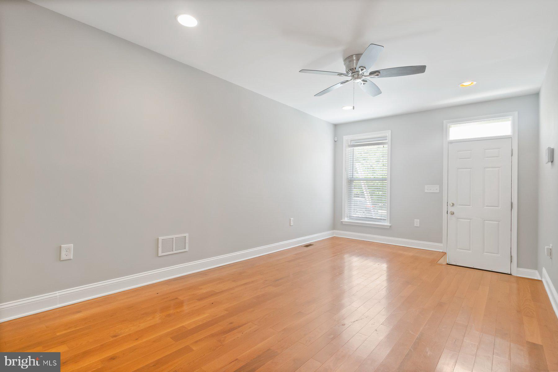 EAST MONUMENT HISTORIC DISTRICT - Residential Lease