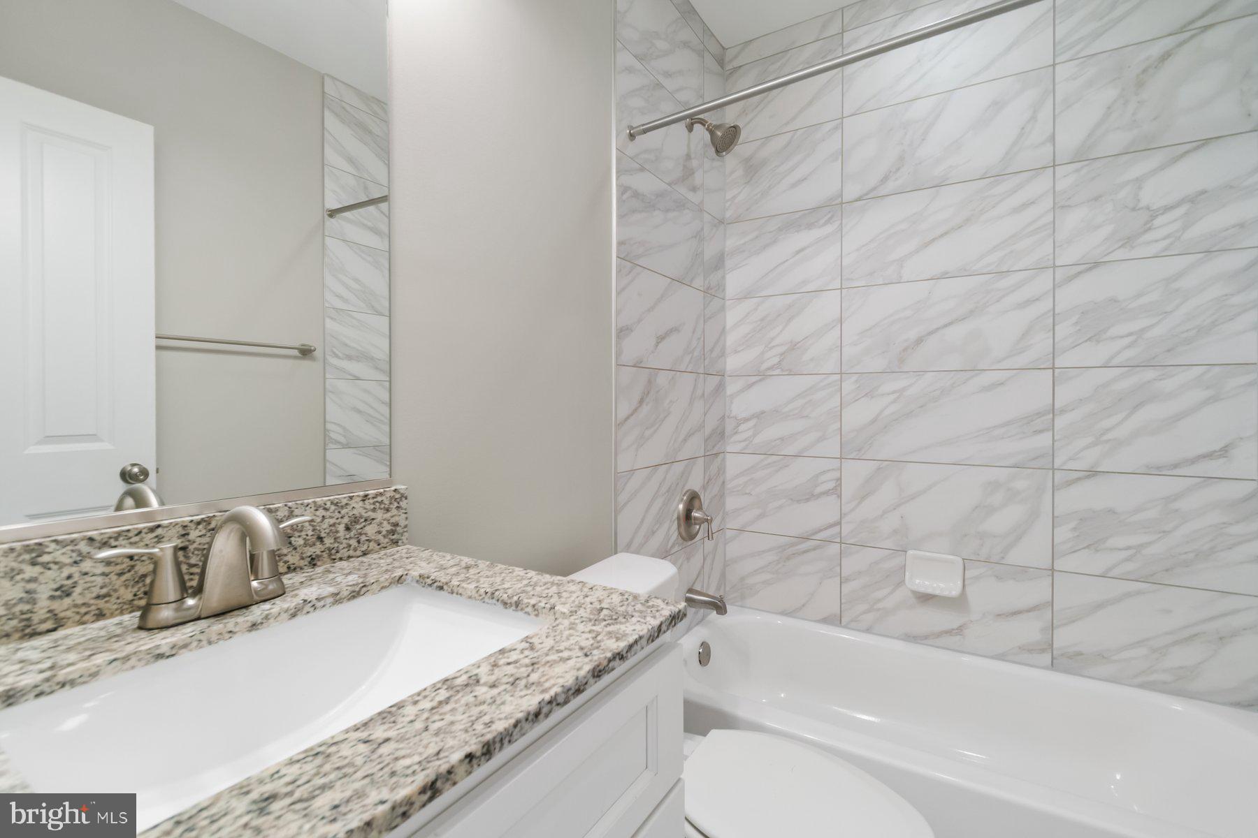 EAST MONUMENT HISTORIC DISTRICT - Residential Lease