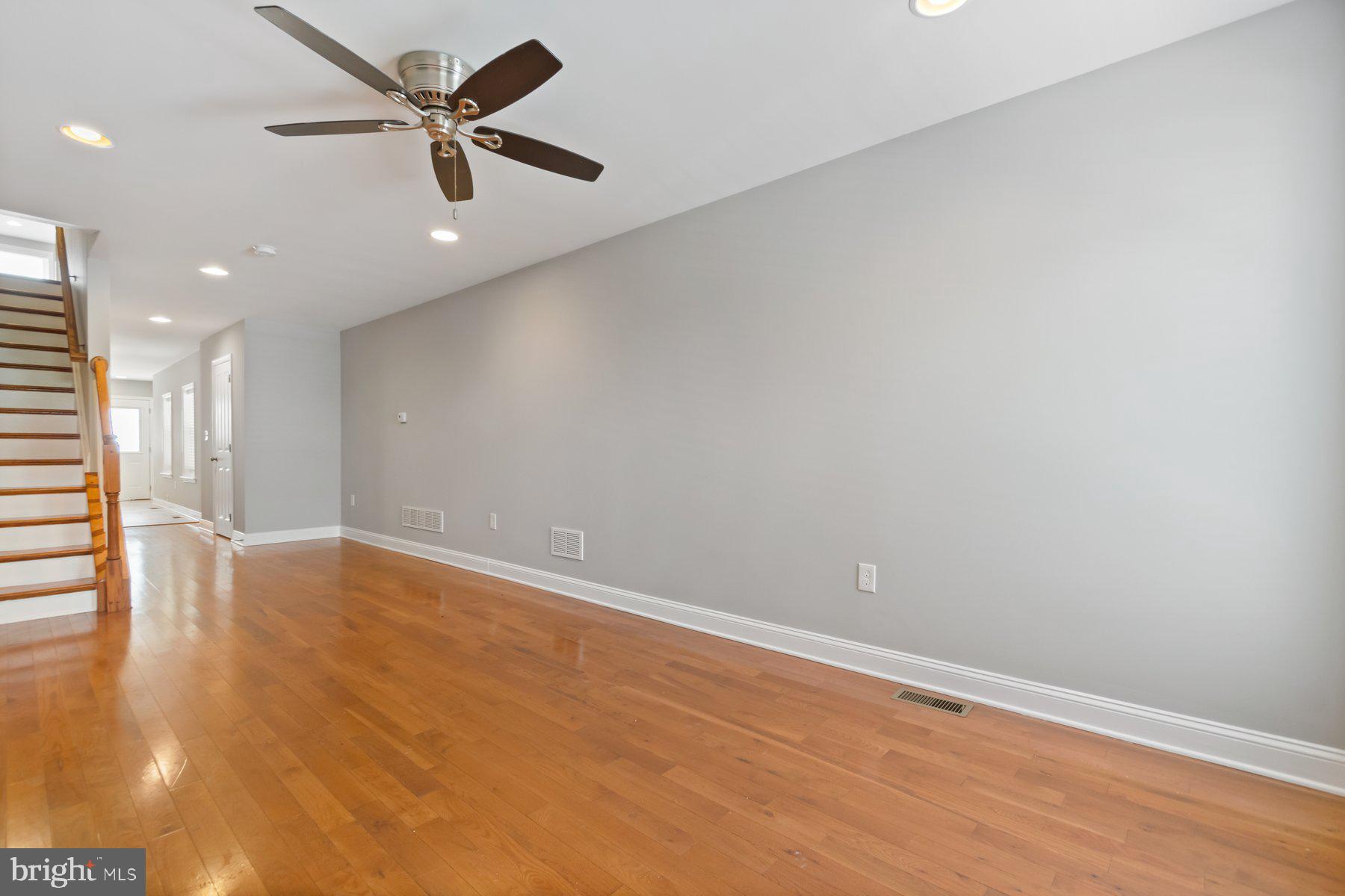 EAST MONUMENT HISTORIC DISTRICT - Residential Lease