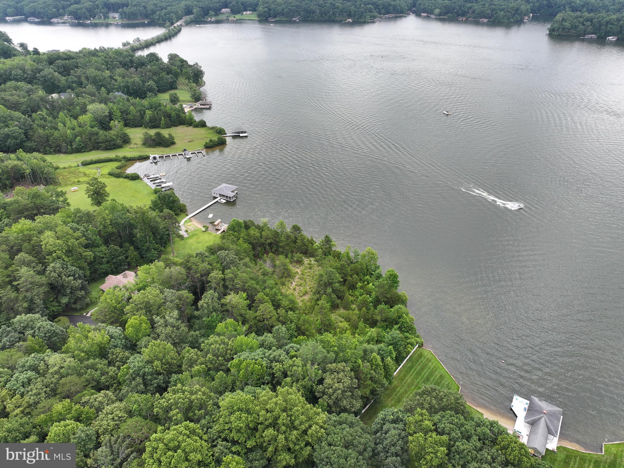 60 LAURELWOOD DRIVE