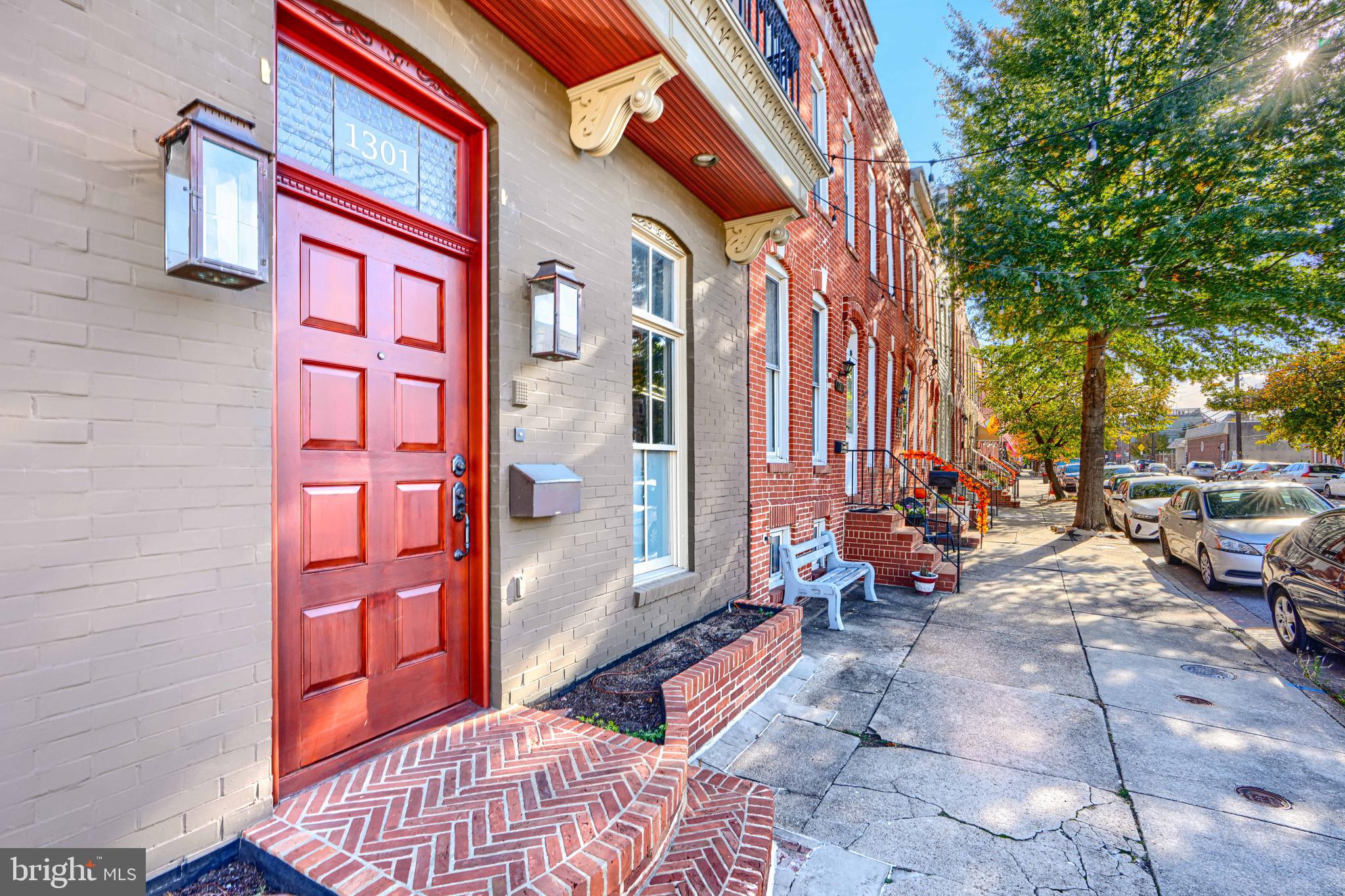 LOCUST POINT - Residential