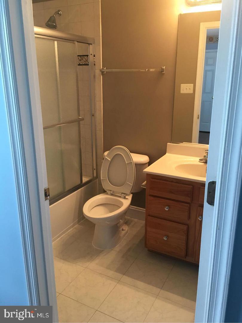 ASHBROOK - Residential Lease