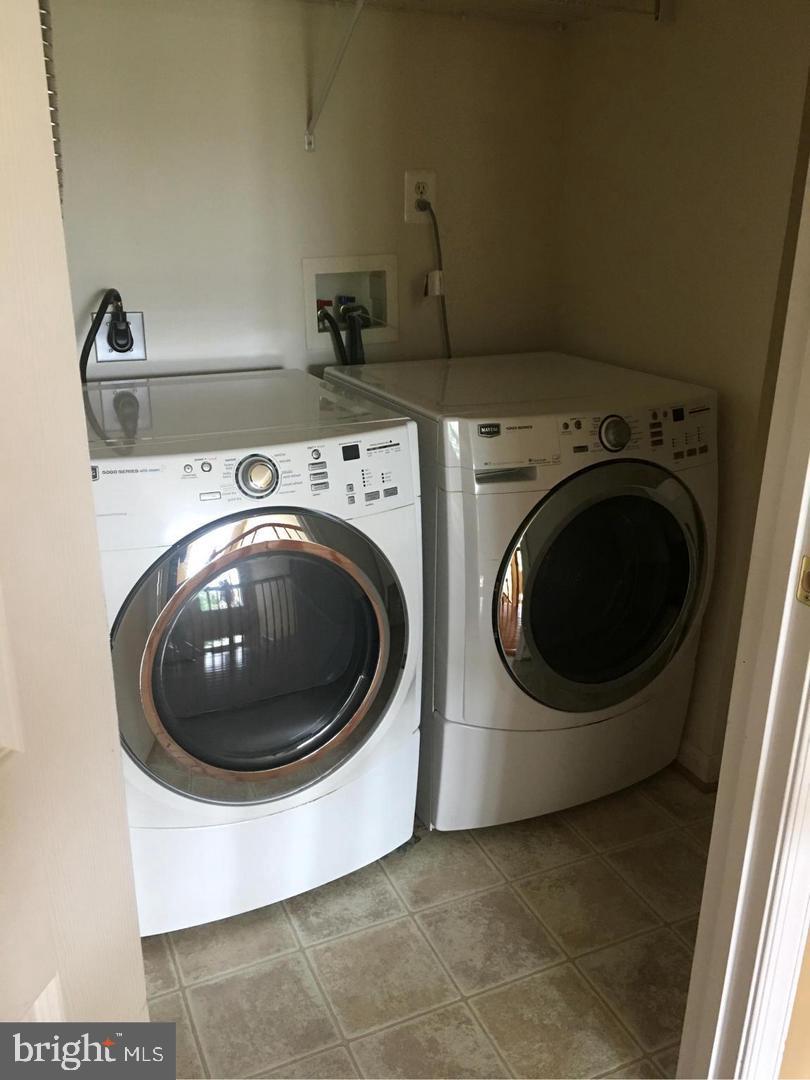 ASHBROOK - Residential Lease