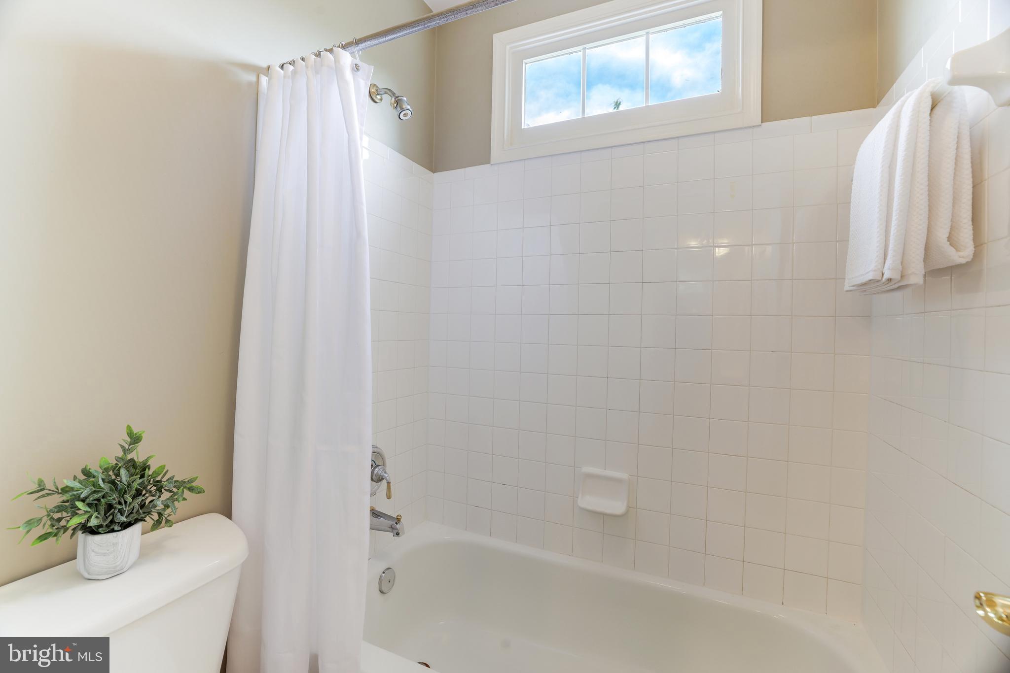 OAKWOOD ESTATES - Residential