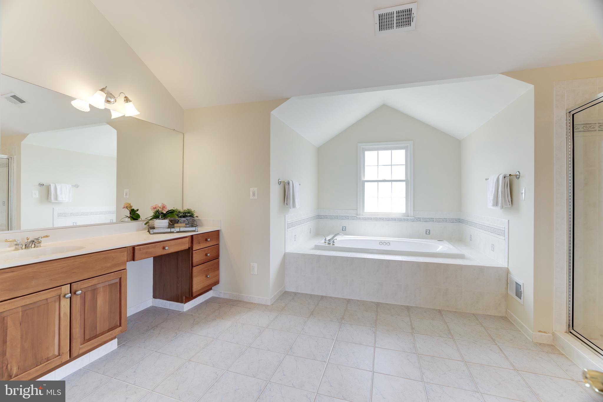 OAKWOOD ESTATES - Residential