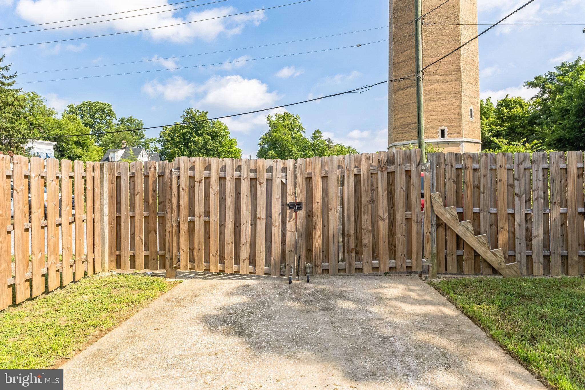 DORCHESTER - Residential