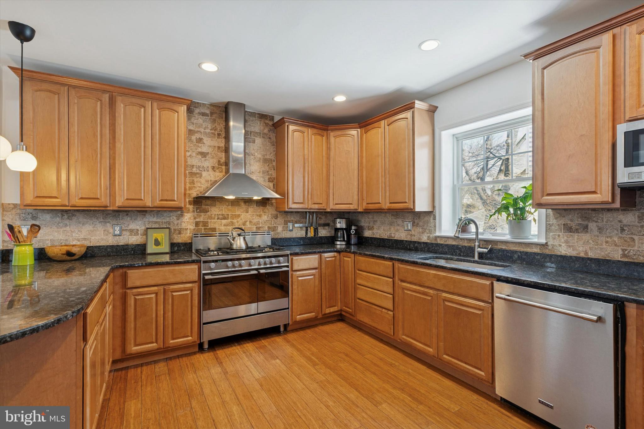 WYNNEBROOK MANOR - Residential