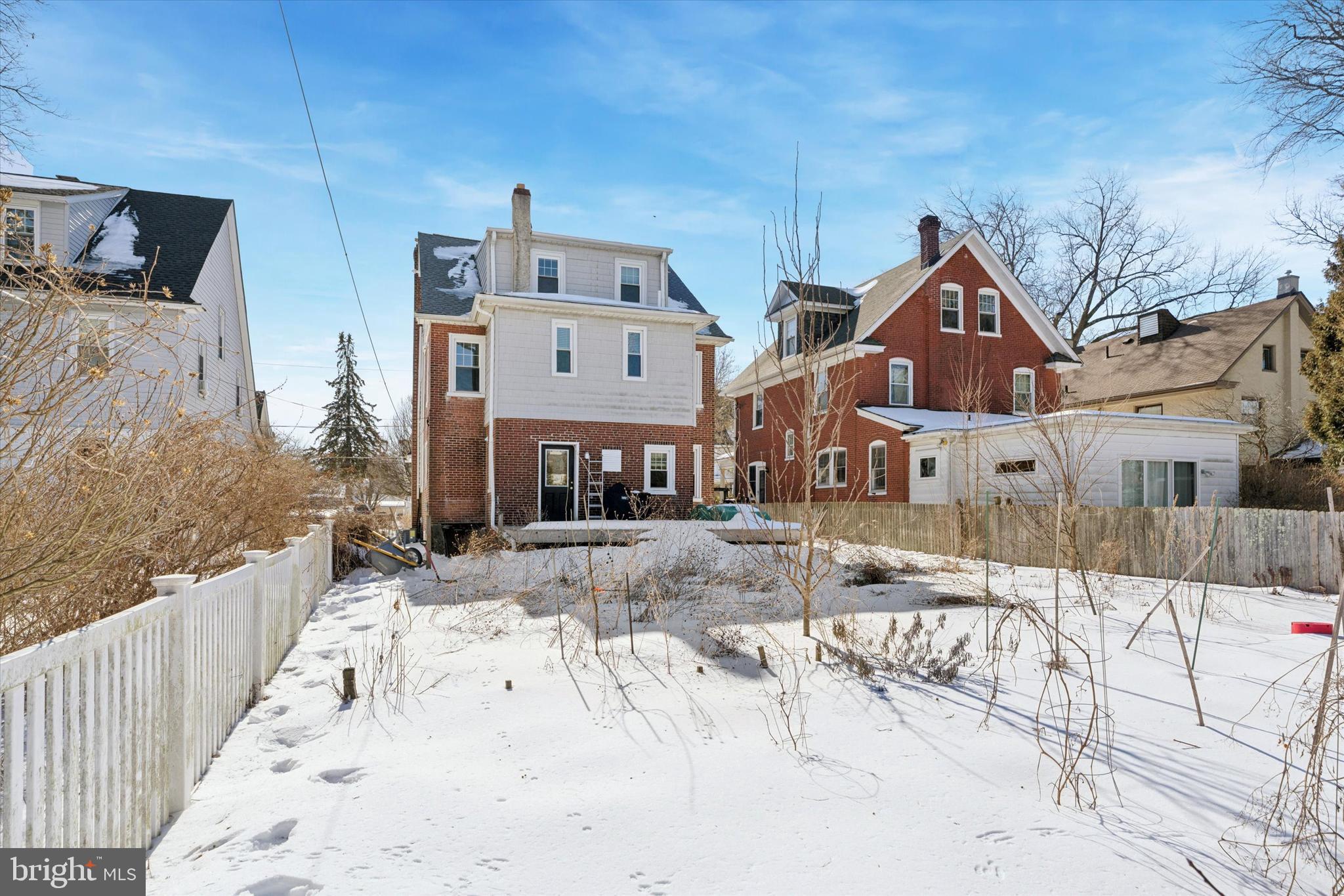 WYNNEBROOK MANOR - Residential