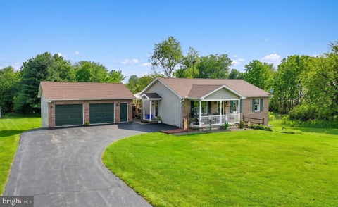 Homes For Sale - 2251 Meetinghouse Road<br/> York County, SPRING GROVE, PA 17362
