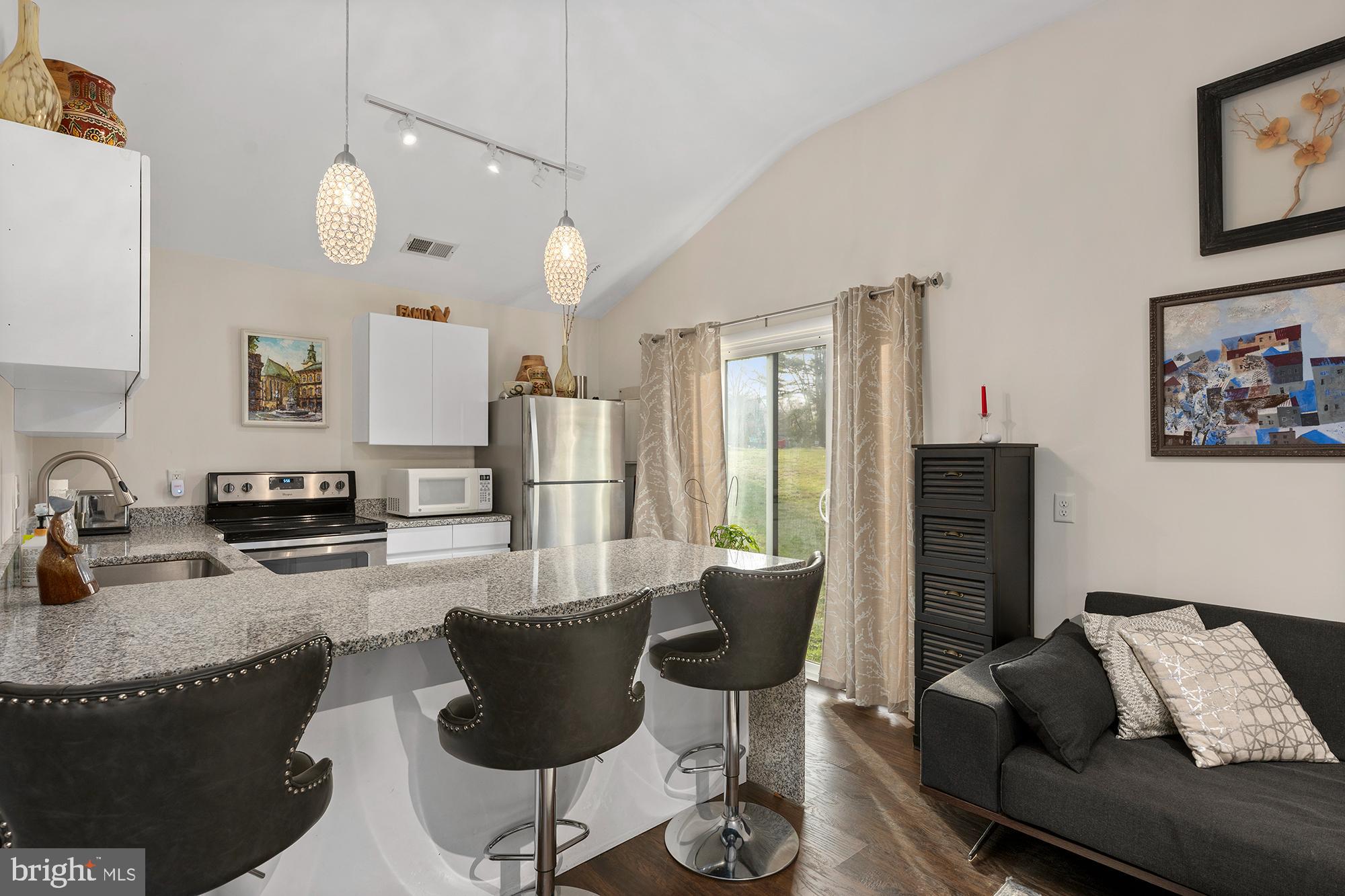 CAVES VALLEY - Residential