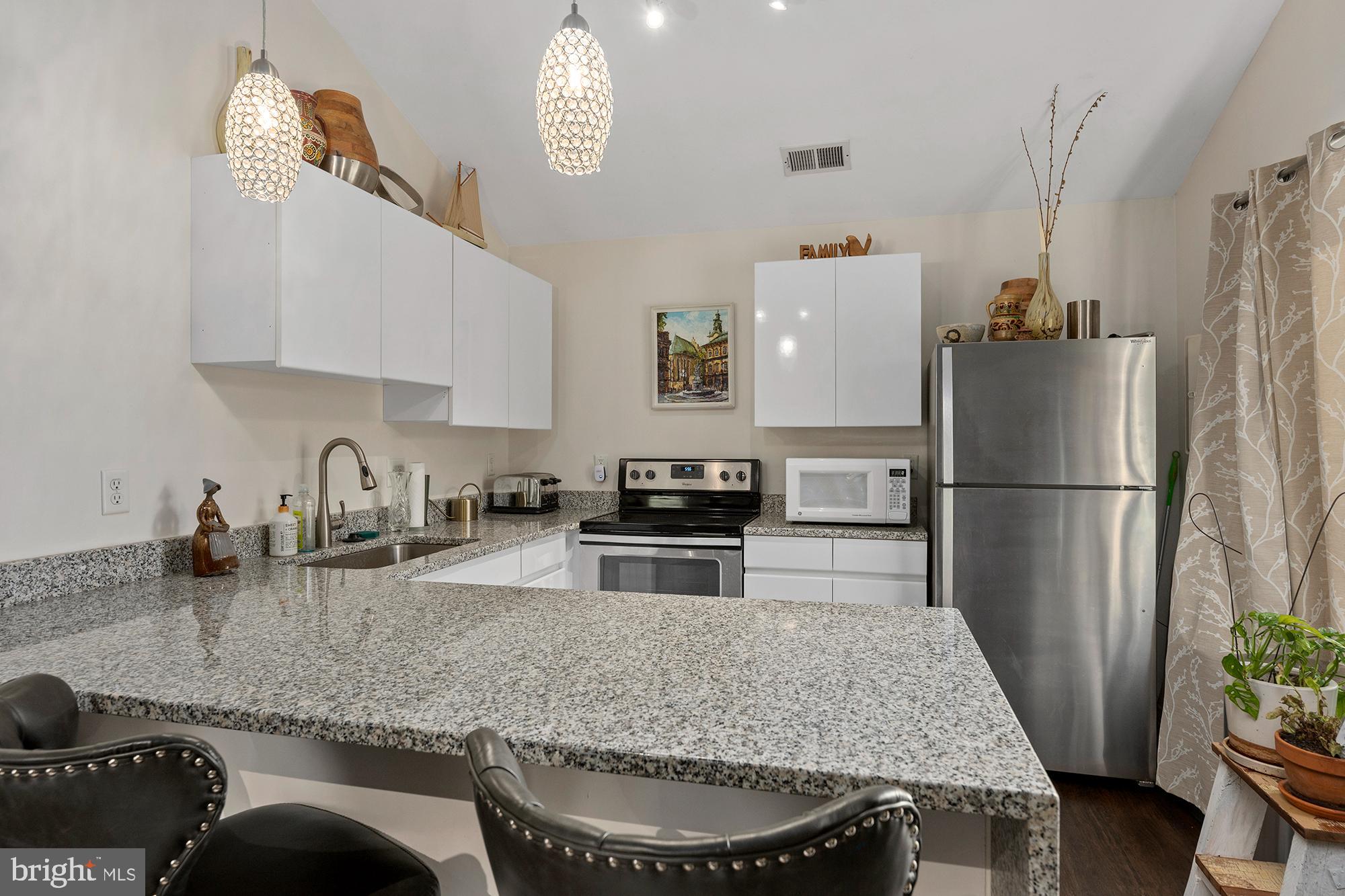 CAVES VALLEY - Residential