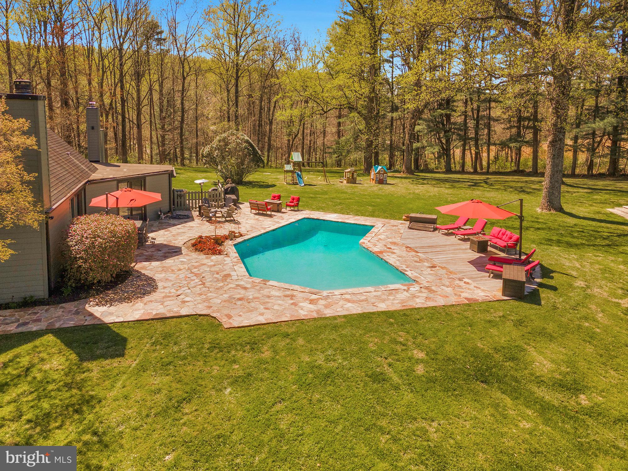 CAVES VALLEY - Residential