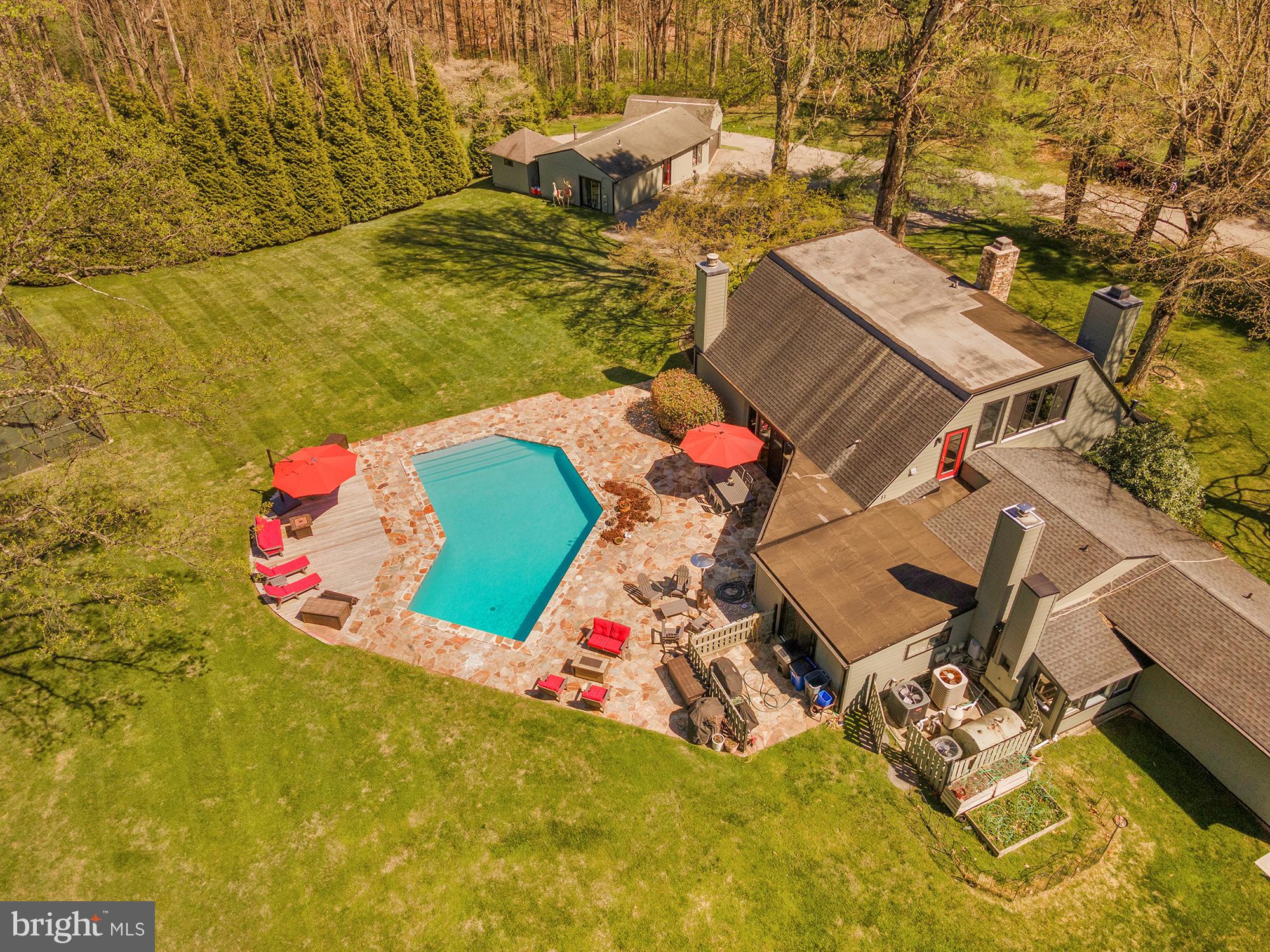 CAVES VALLEY - Residential