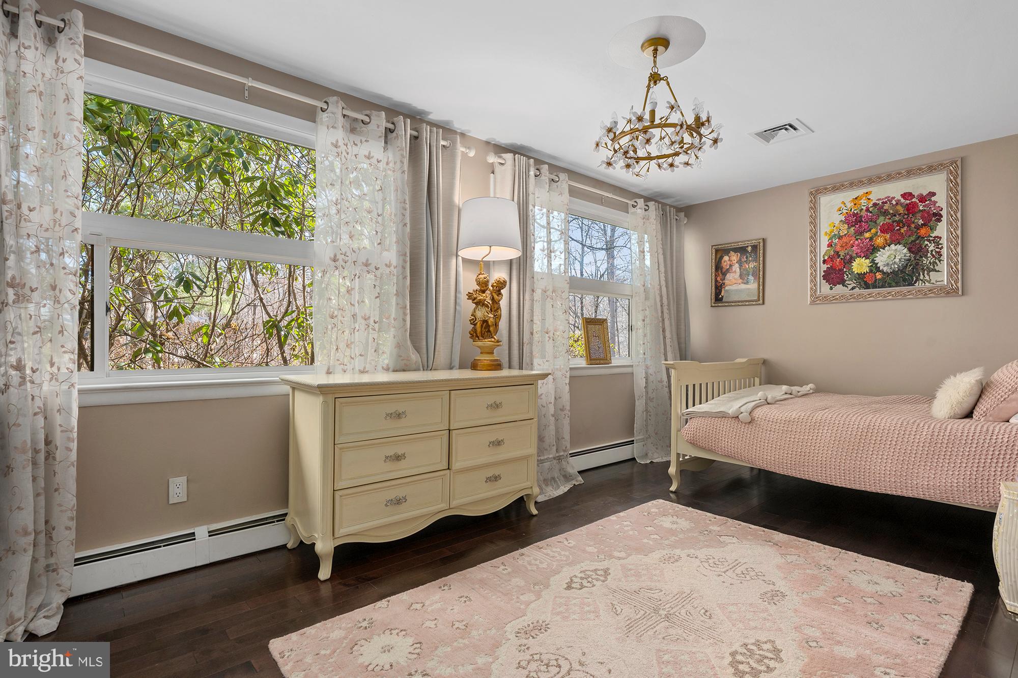 CAVES VALLEY - Residential