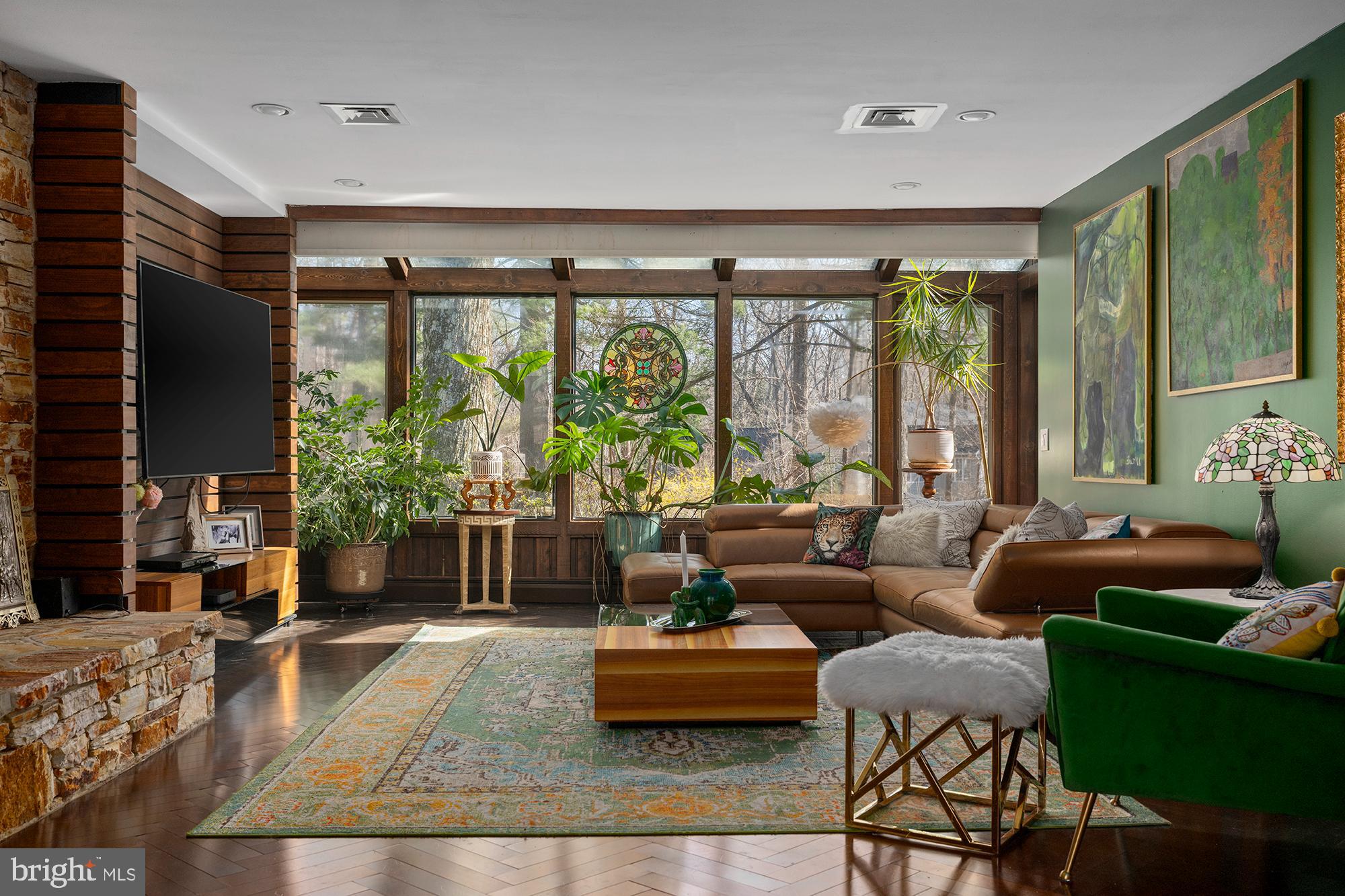 CAVES VALLEY - Residential