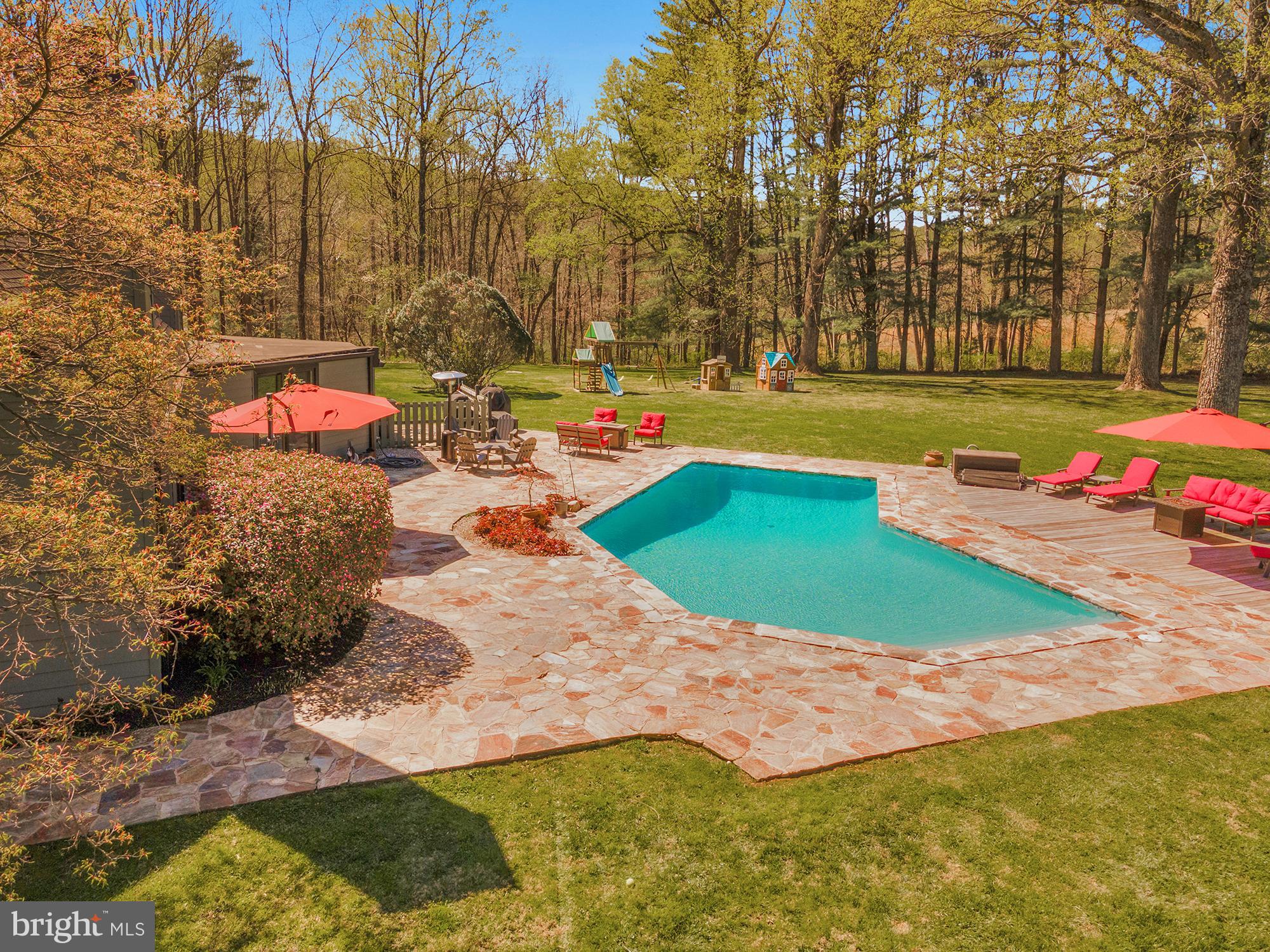 CAVES VALLEY - Residential