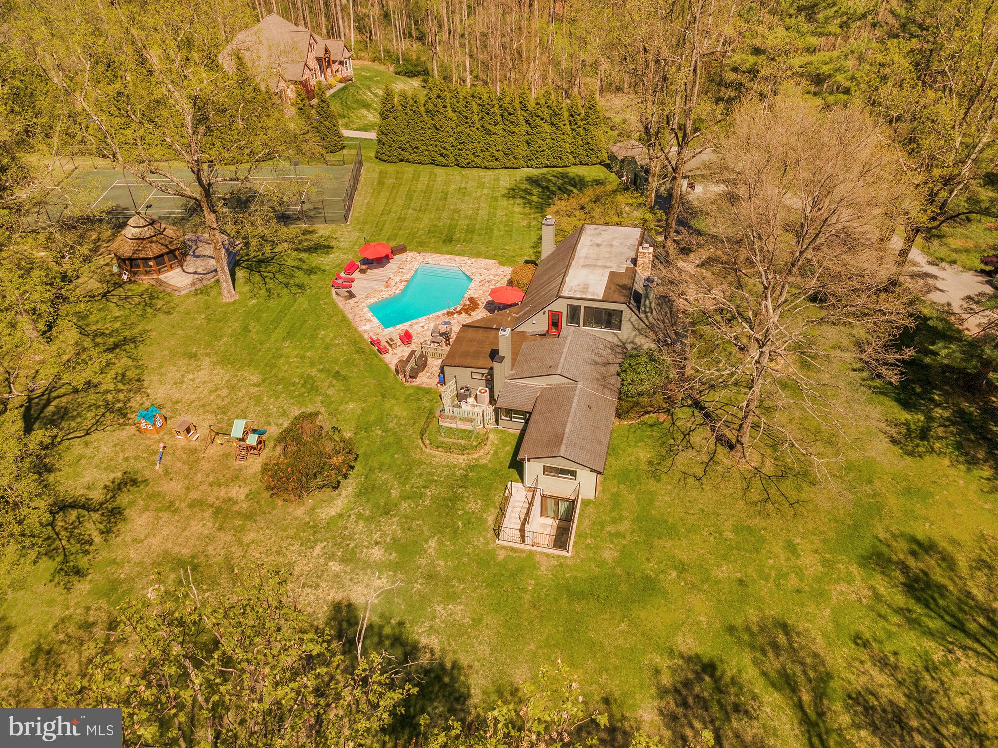 CAVES VALLEY - Residential