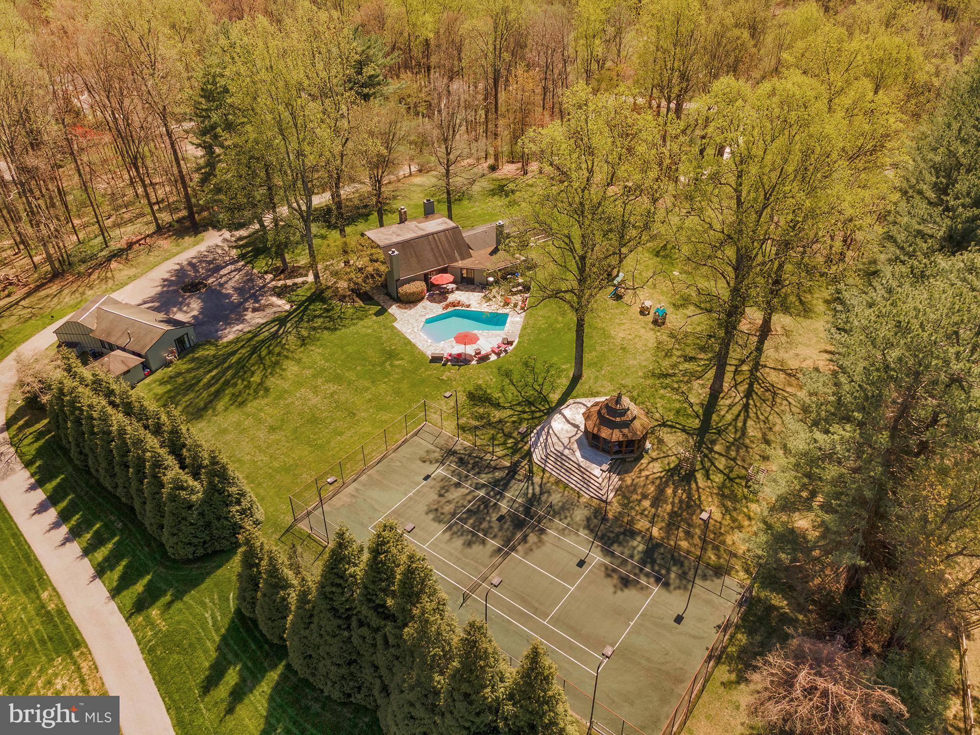 CAVES VALLEY - Residential