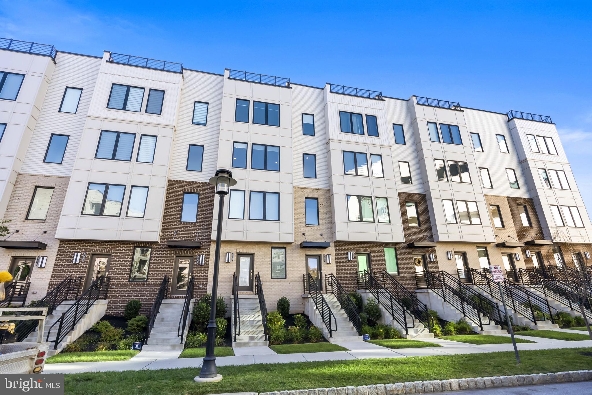 OVERLOOK AT TOWN CENTER - Residential