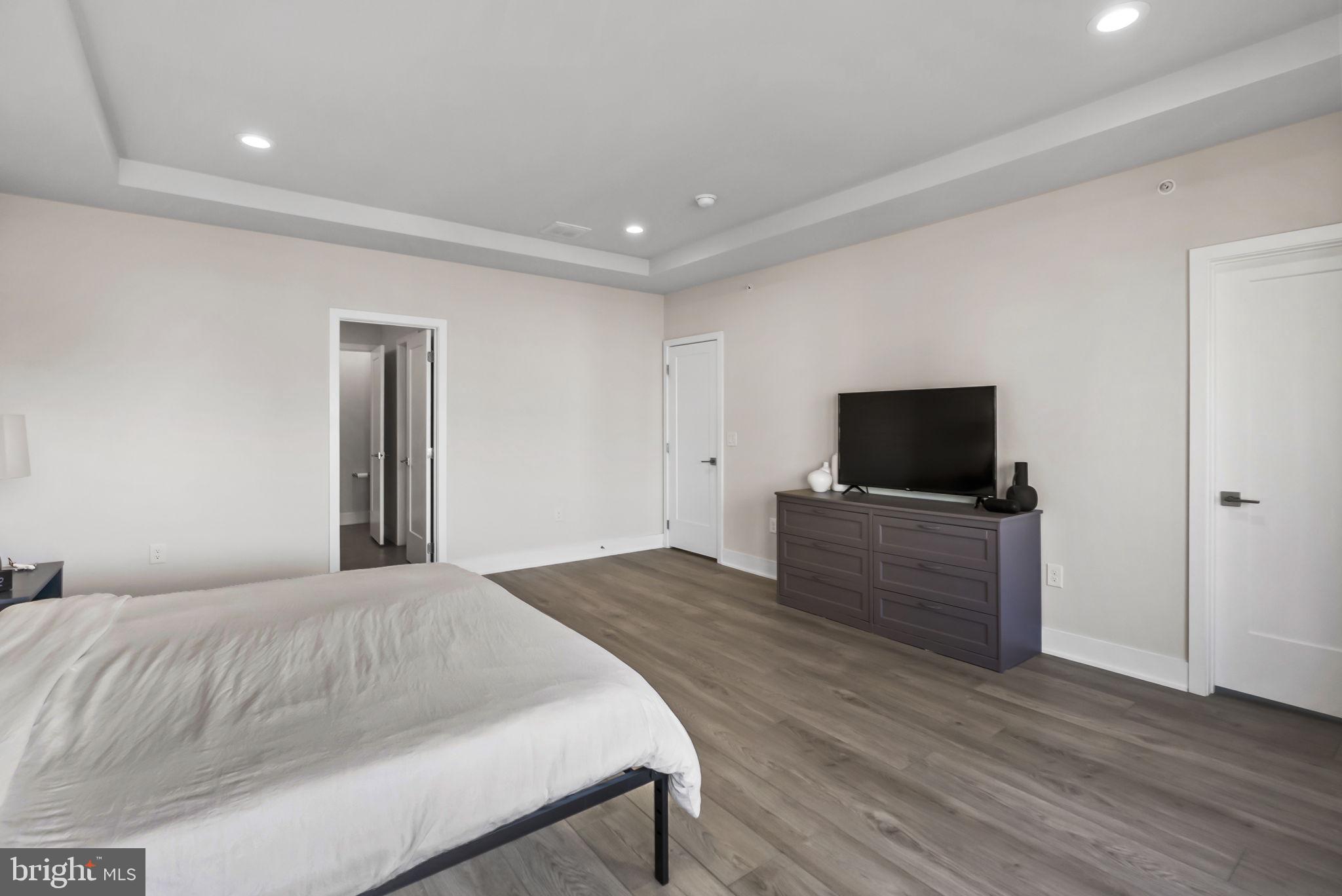 OVERLOOK AT TOWN CENTER - Residential