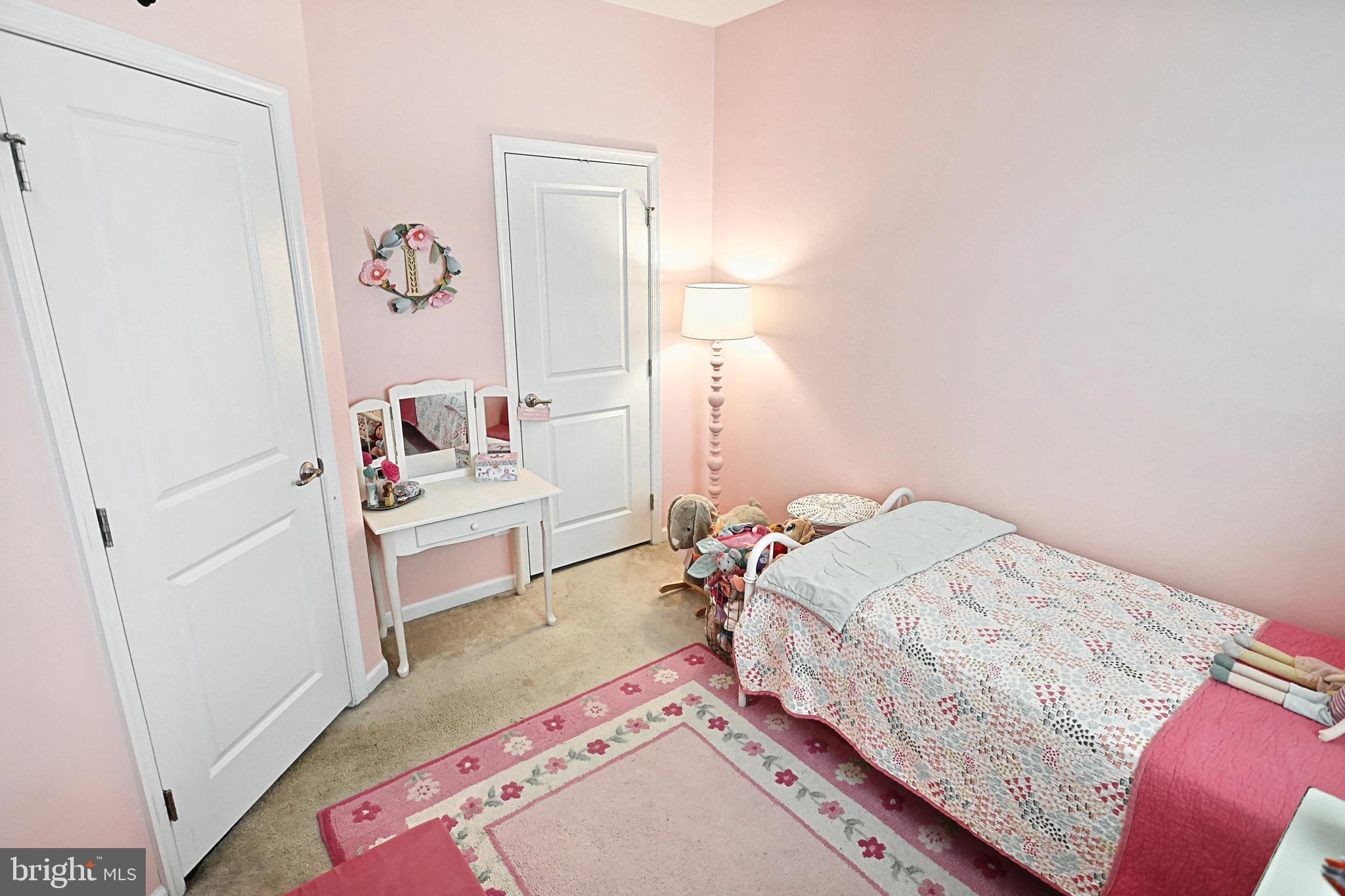 STONEGATE AT REGENTS GLEN - Residential