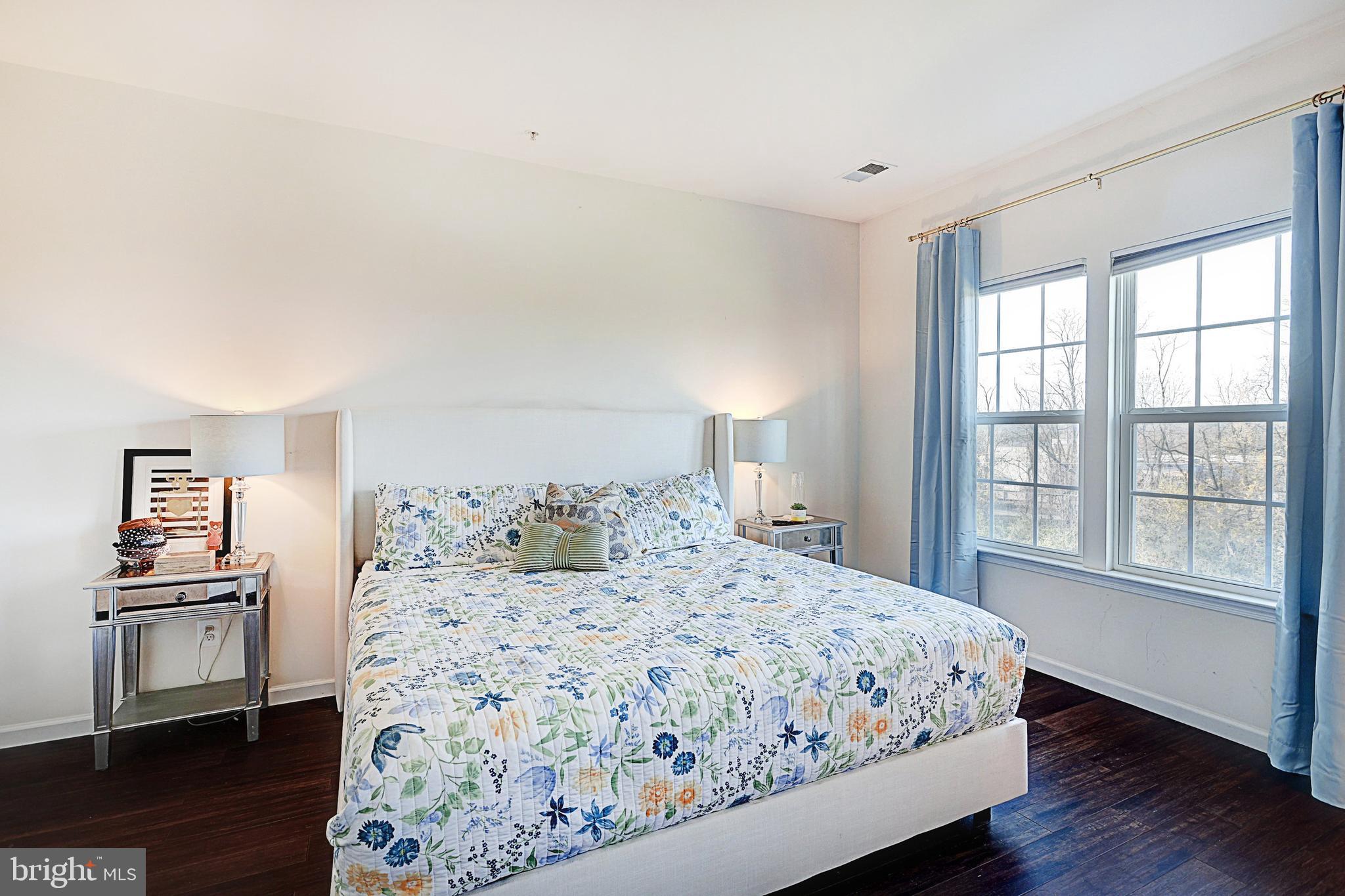 STONEGATE AT REGENTS GLEN - Residential