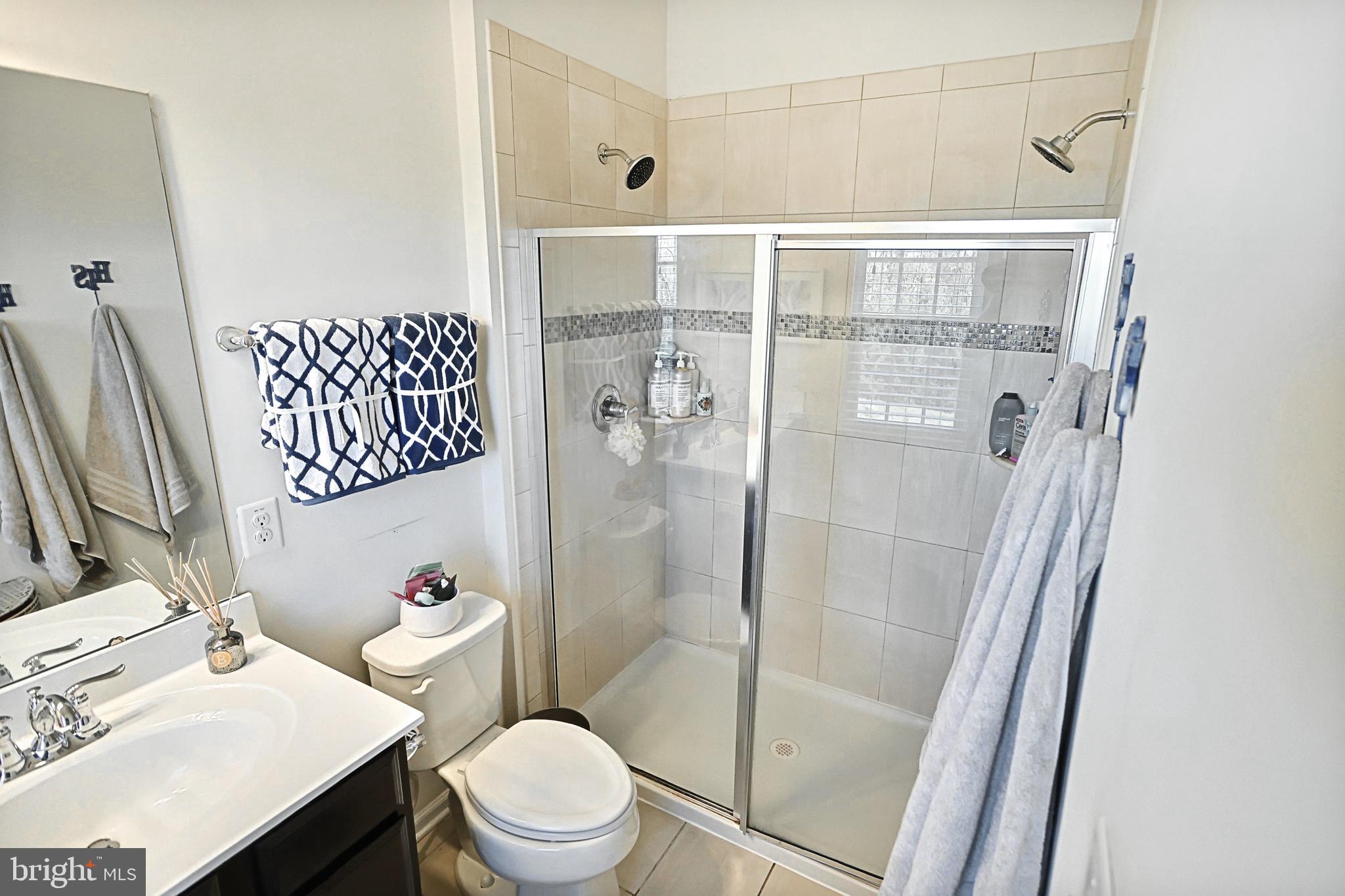 STONEGATE AT REGENTS GLEN - Residential