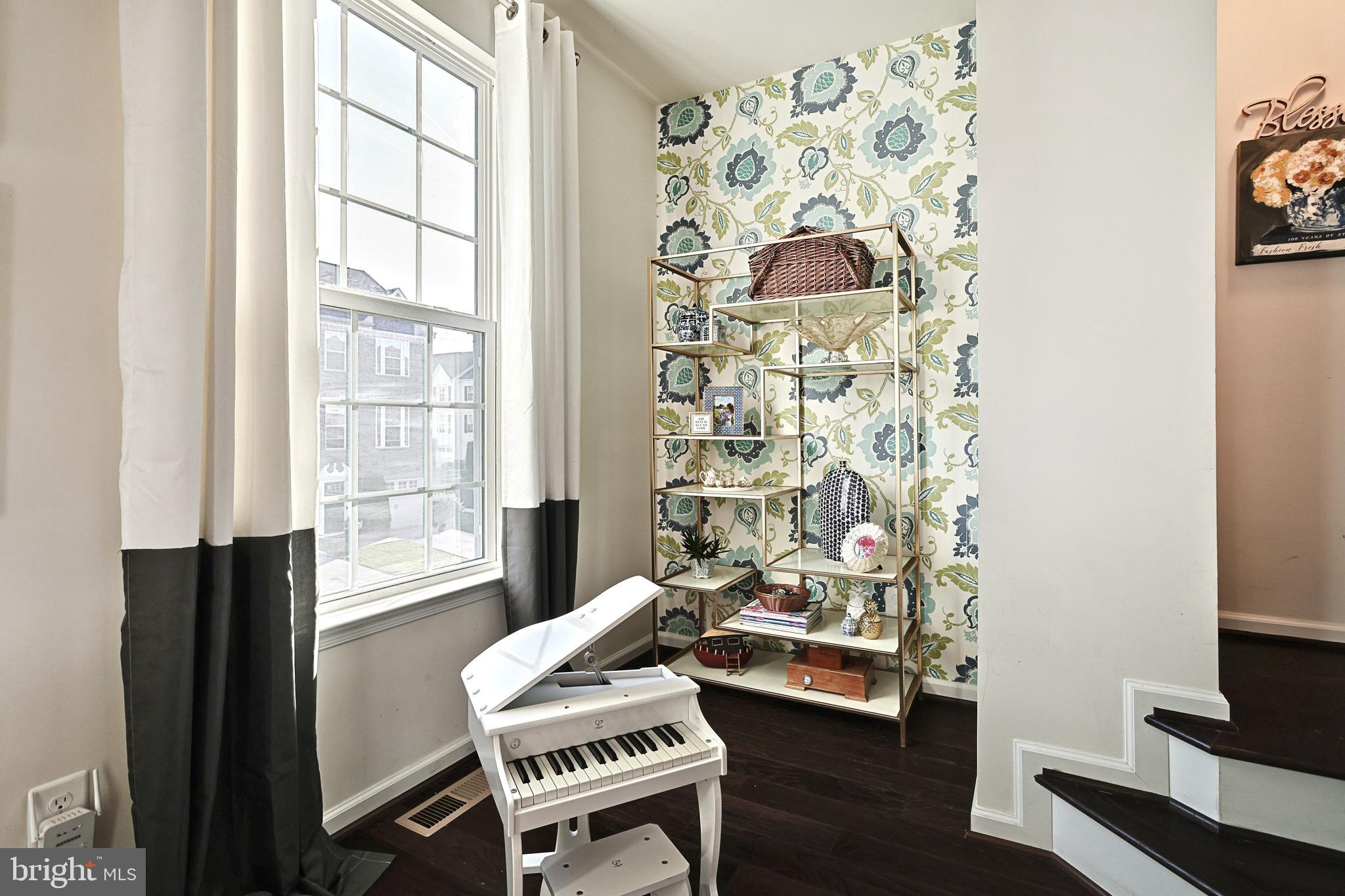 STONEGATE AT REGENTS GLEN - Residential