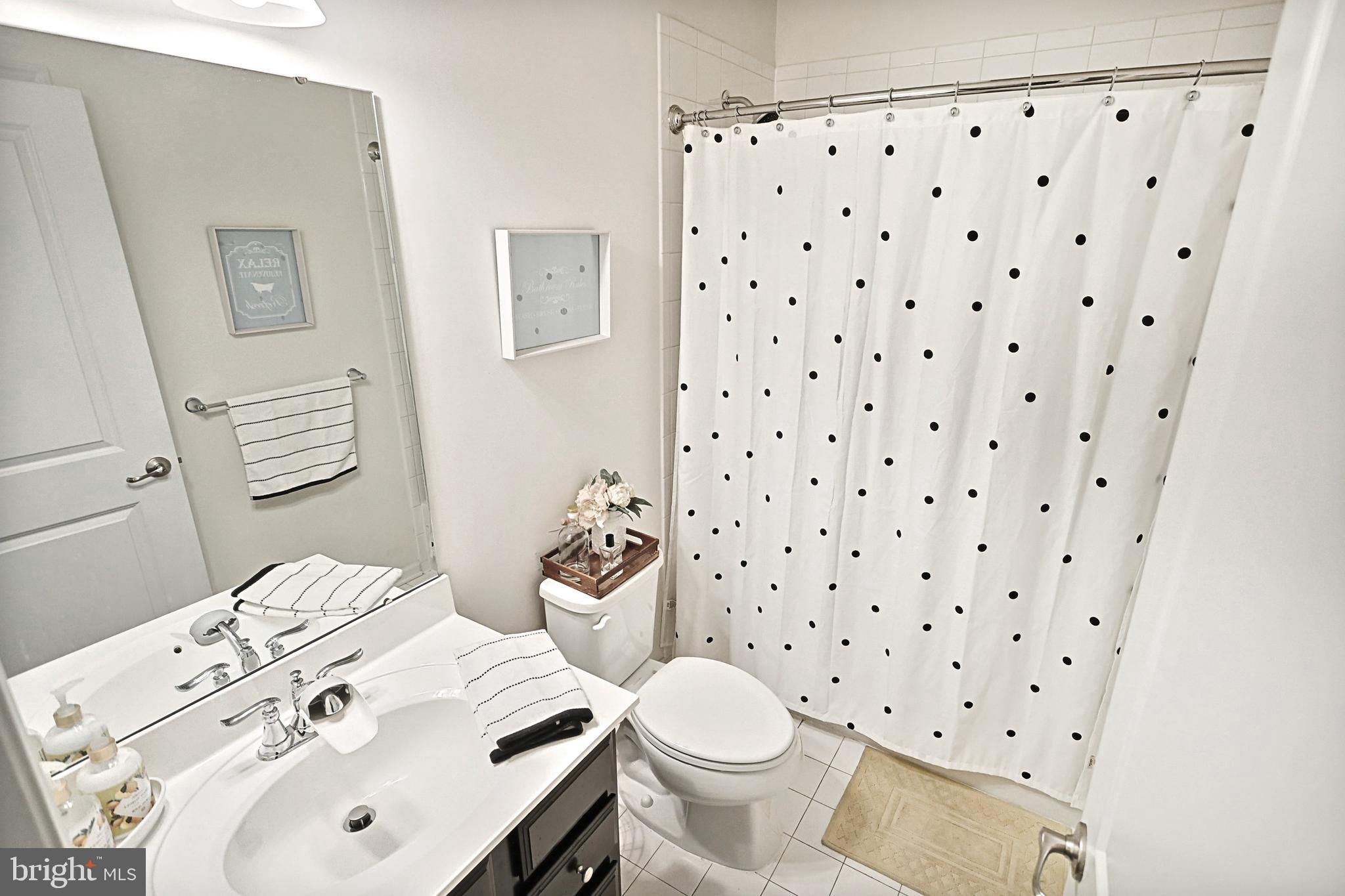 STONEGATE AT REGENTS GLEN - Residential