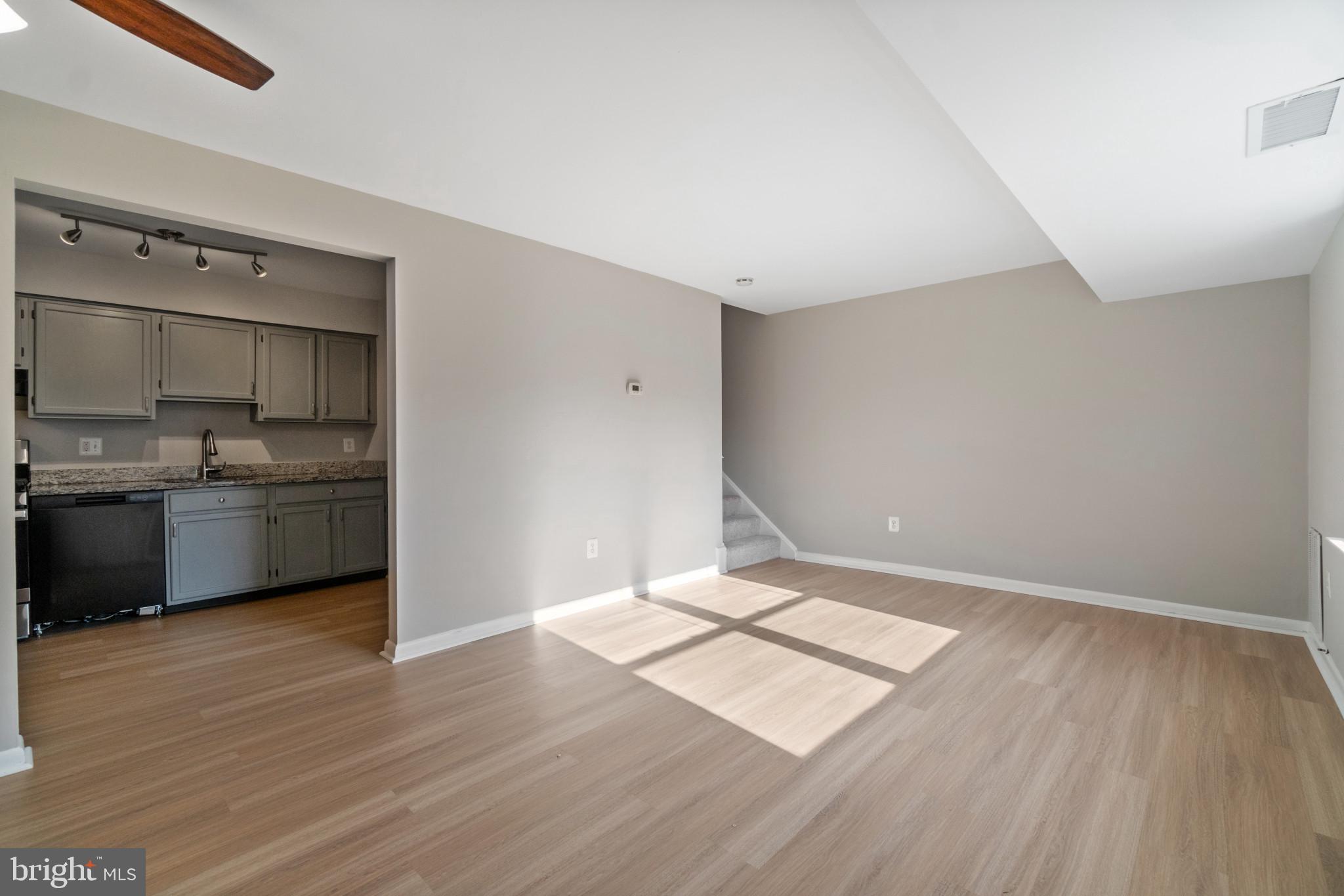 WHISKEY BOTTOM - Residential