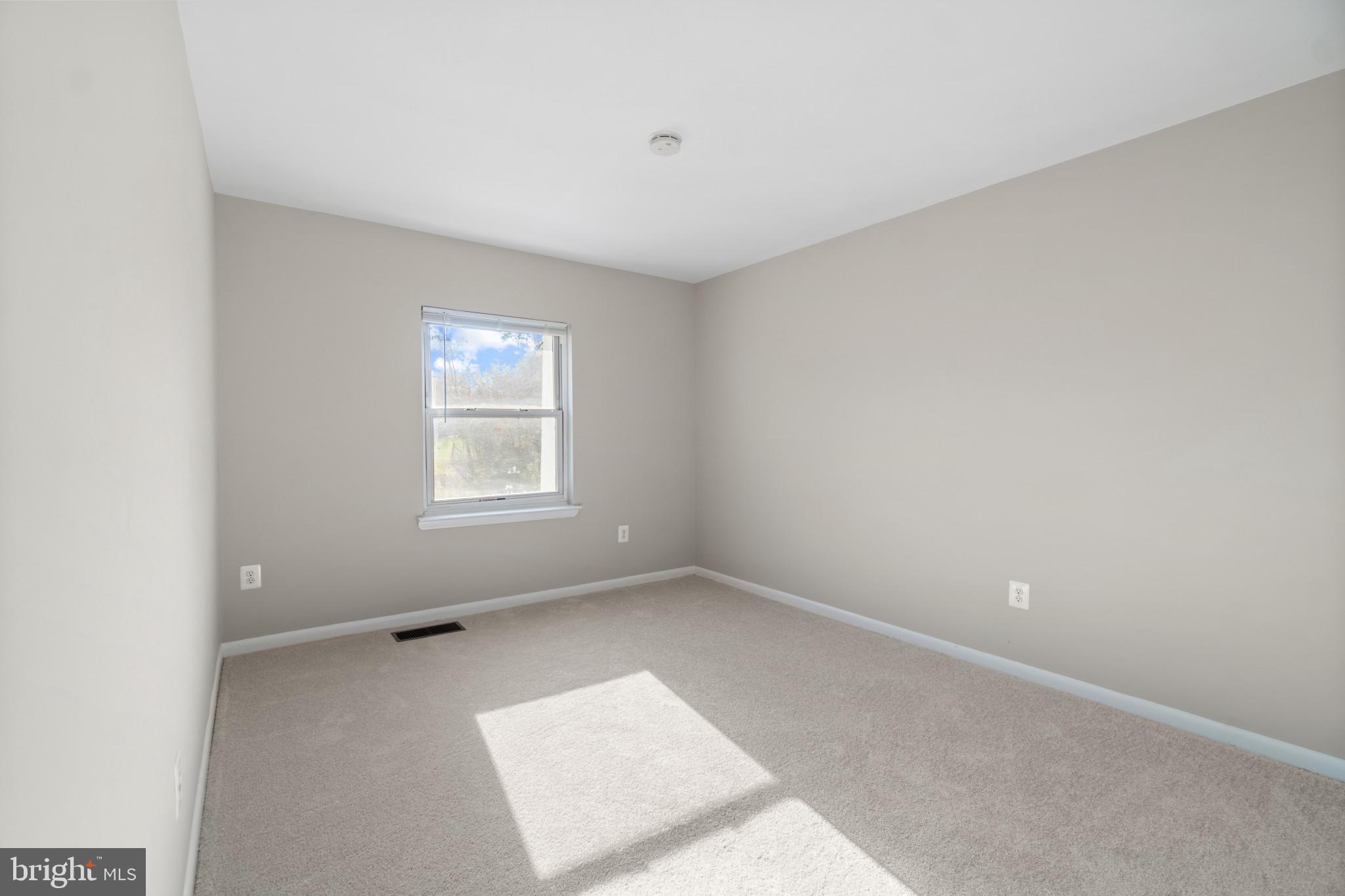 WHISKEY BOTTOM - Residential