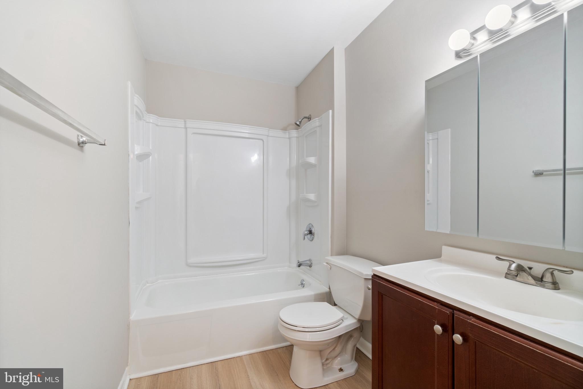 WHISKEY BOTTOM - Residential