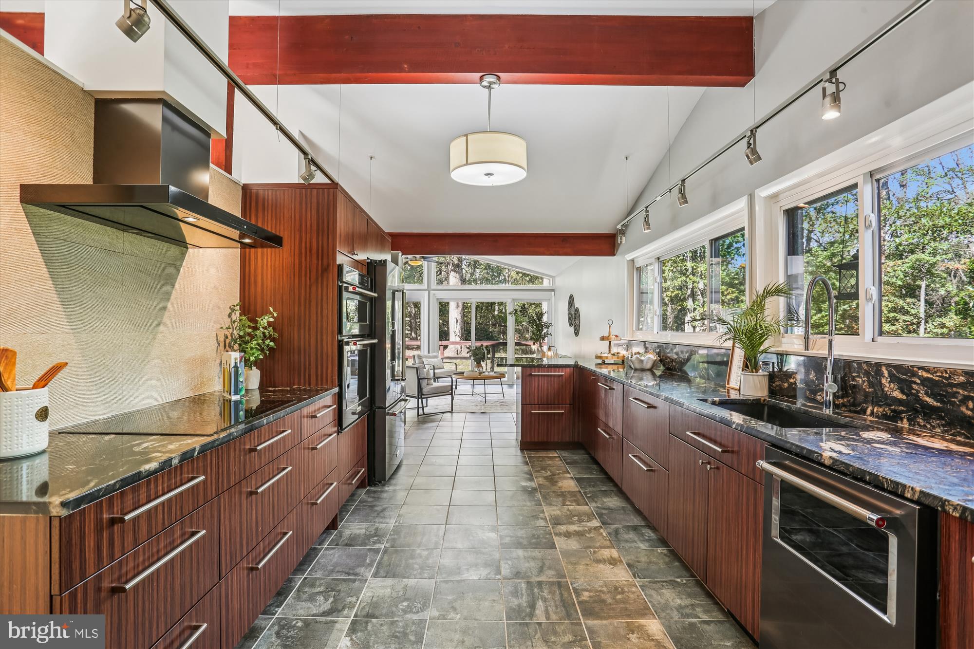 DARNESTOWN OUTSIDE - Residential