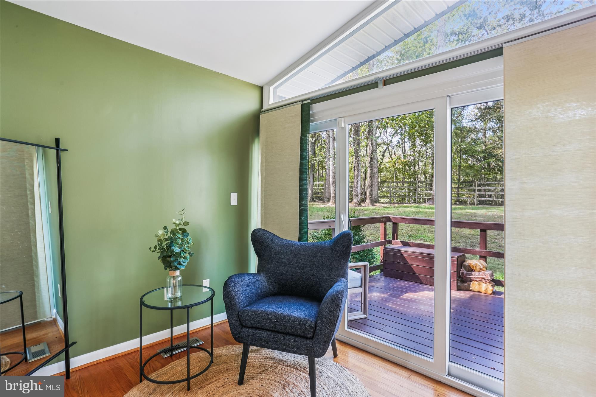 DARNESTOWN OUTSIDE - Residential