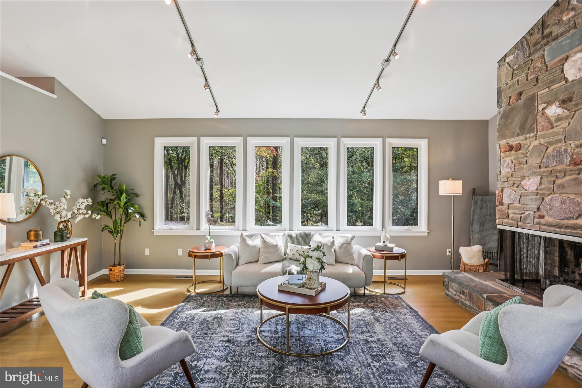 DARNESTOWN OUTSIDE - Residential