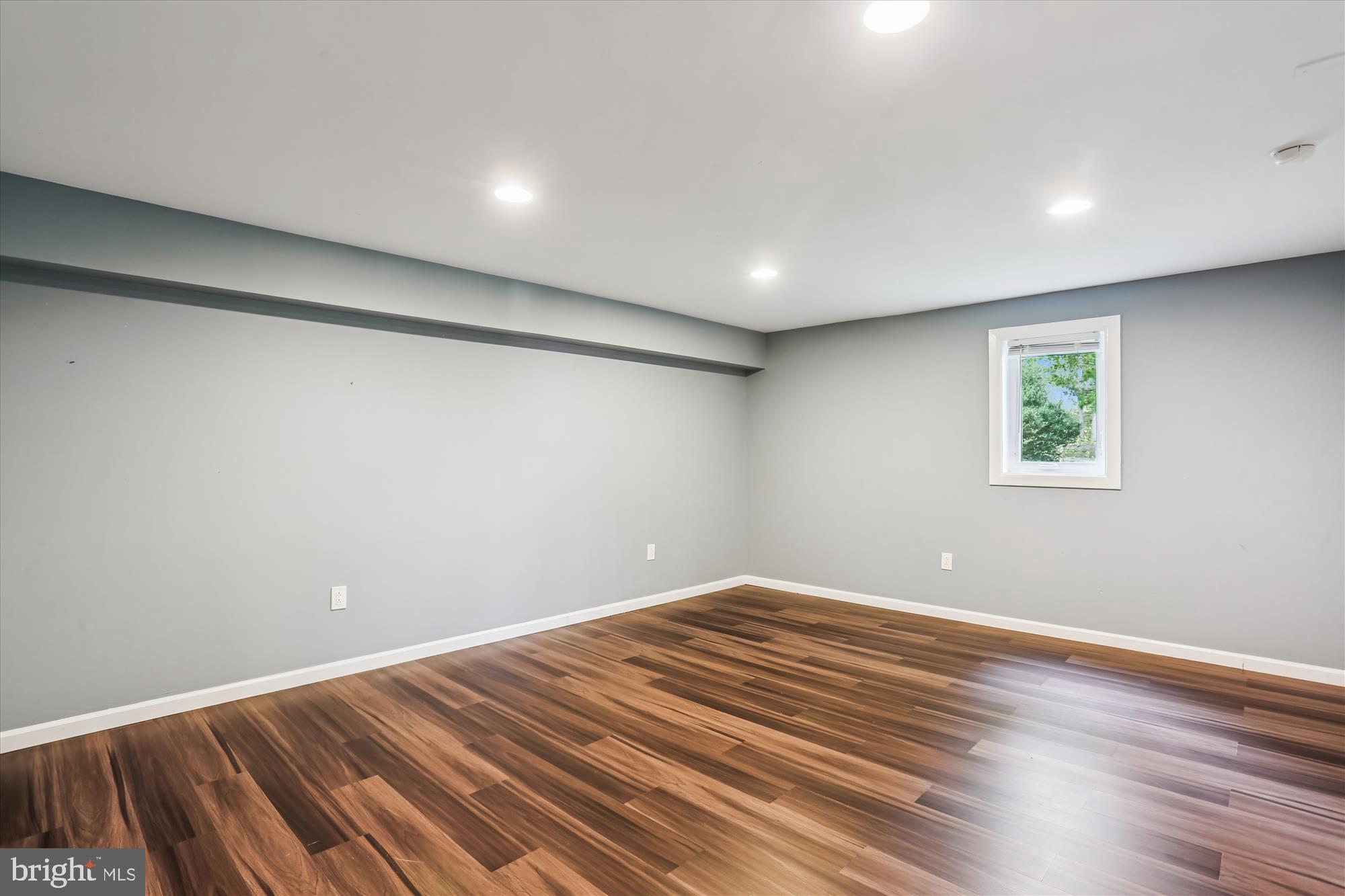 DARNESTOWN OUTSIDE - Residential