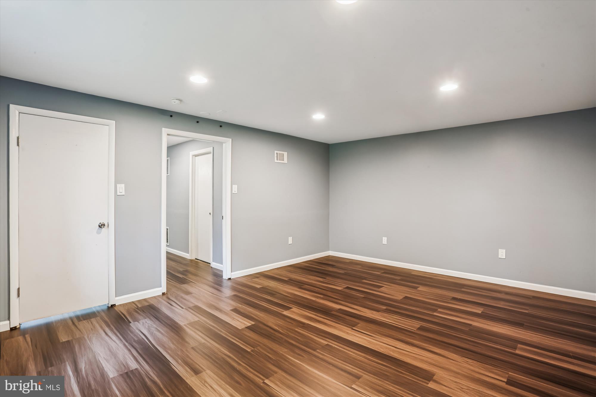 DARNESTOWN OUTSIDE - Residential