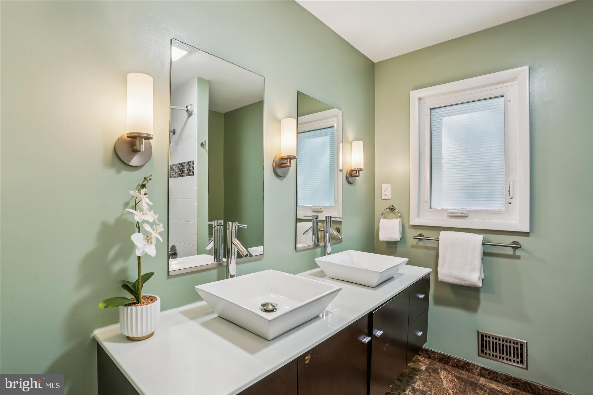 DARNESTOWN OUTSIDE - Residential