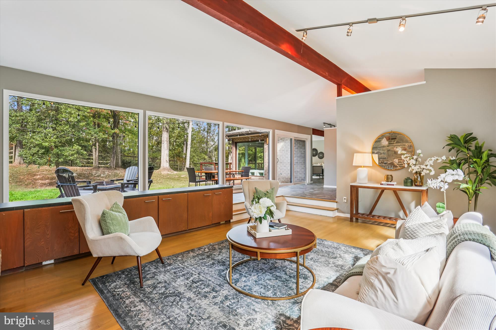 DARNESTOWN OUTSIDE - Residential