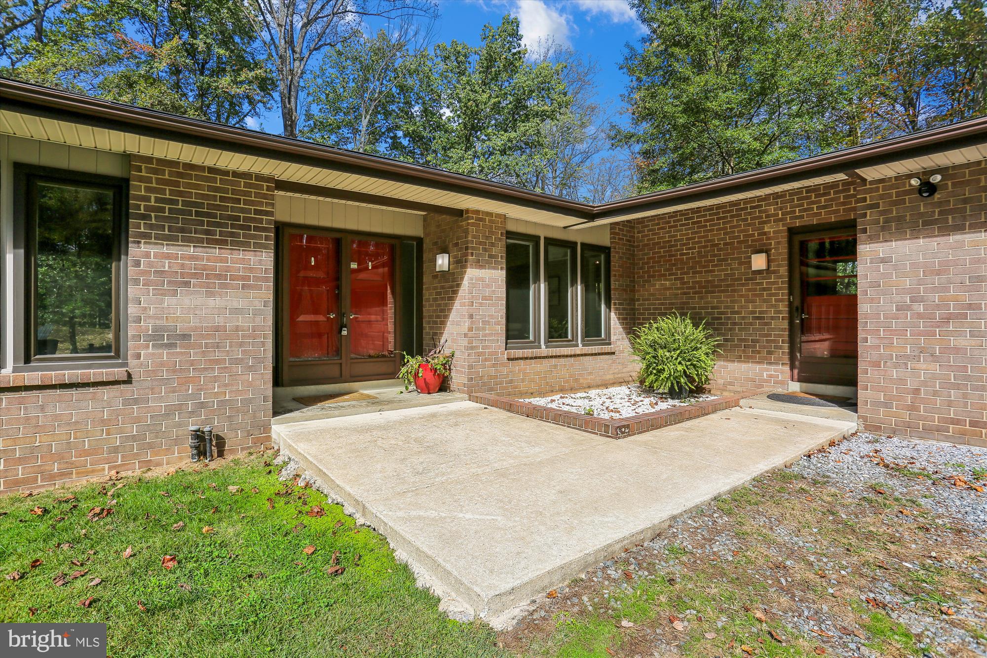 DARNESTOWN OUTSIDE - Residential