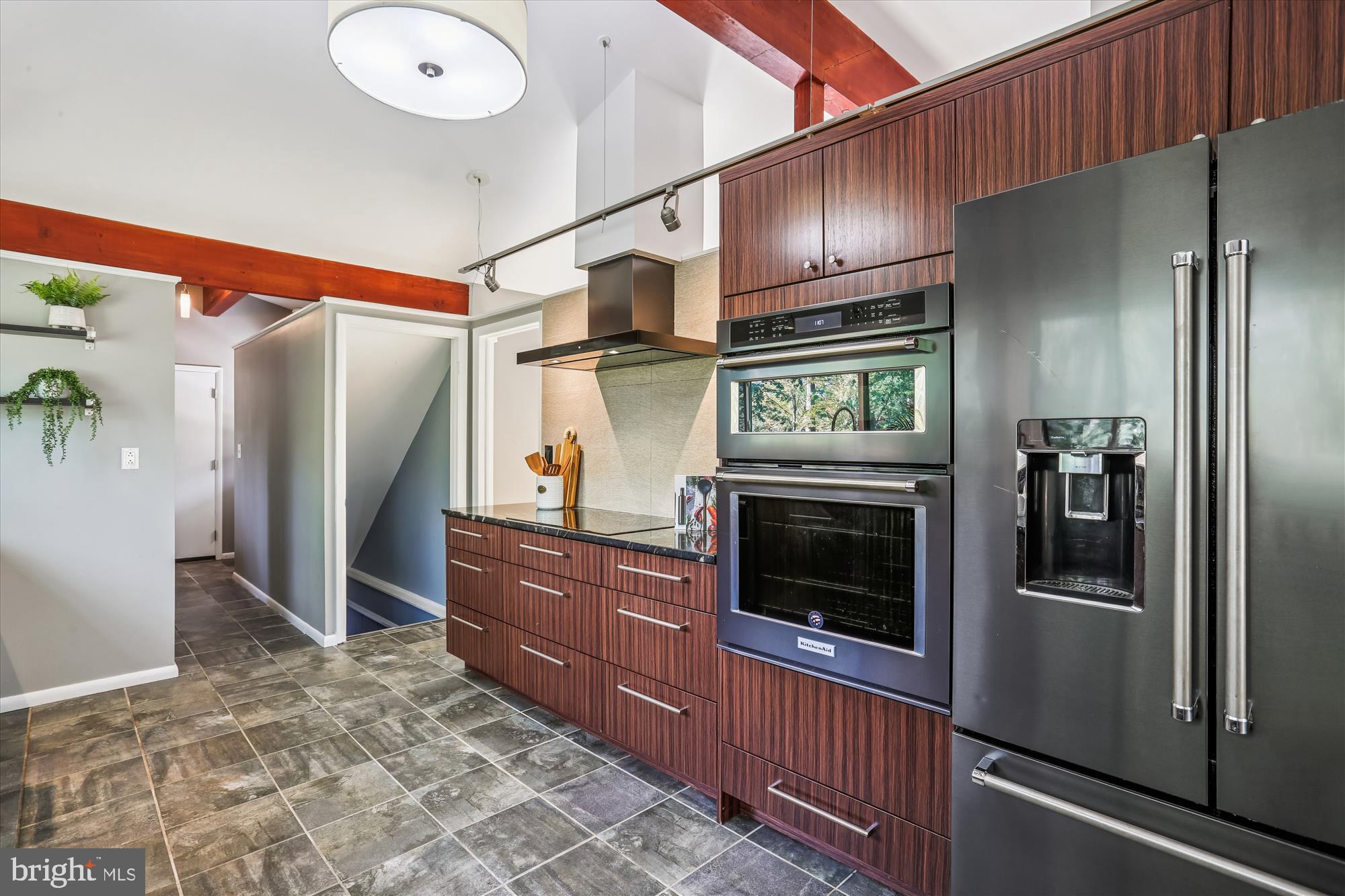 DARNESTOWN OUTSIDE - Residential