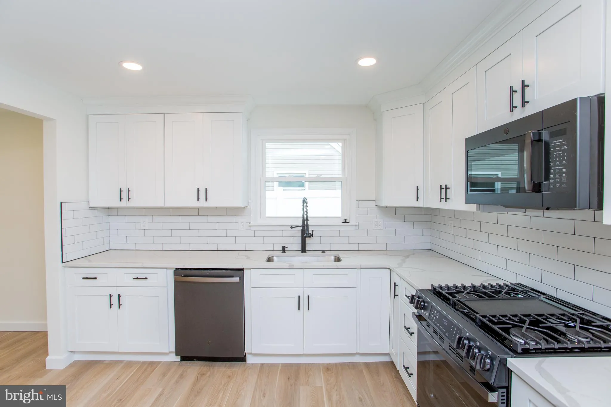 Croydon, Pennsylvania 19021, United States, 3 Bedrooms Bedrooms, ,2 BathroomsBathrooms,Residential,Pending,138270