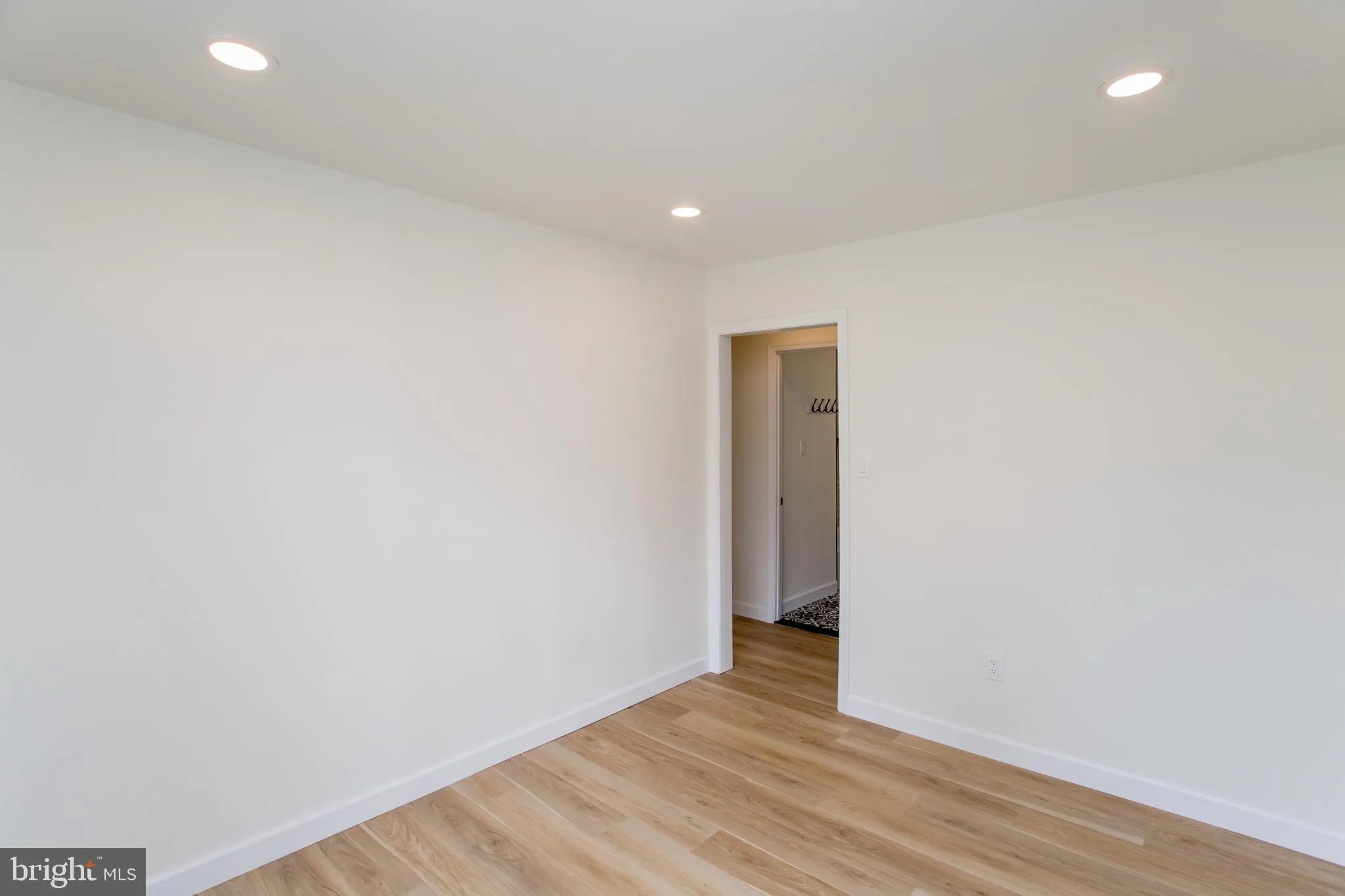 Croydon, Pennsylvania 19021, United States, 3 Bedrooms Bedrooms, ,2 BathroomsBathrooms,Residential,Pending,138270