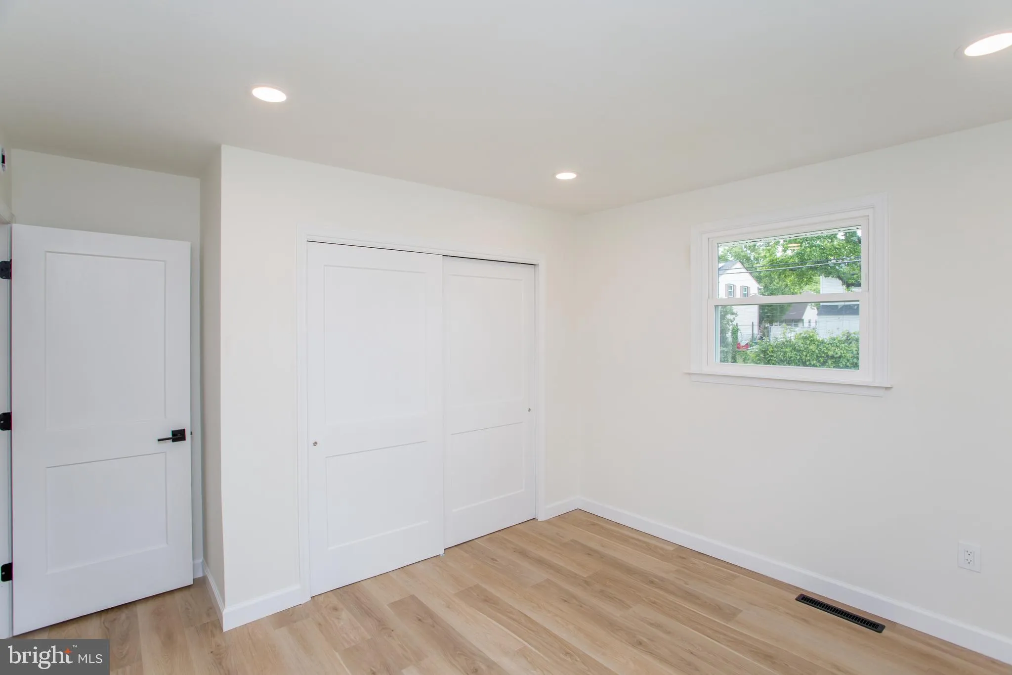 Croydon, Pennsylvania 19021, United States, 3 Bedrooms Bedrooms, ,2 BathroomsBathrooms,Residential,Pending,138270