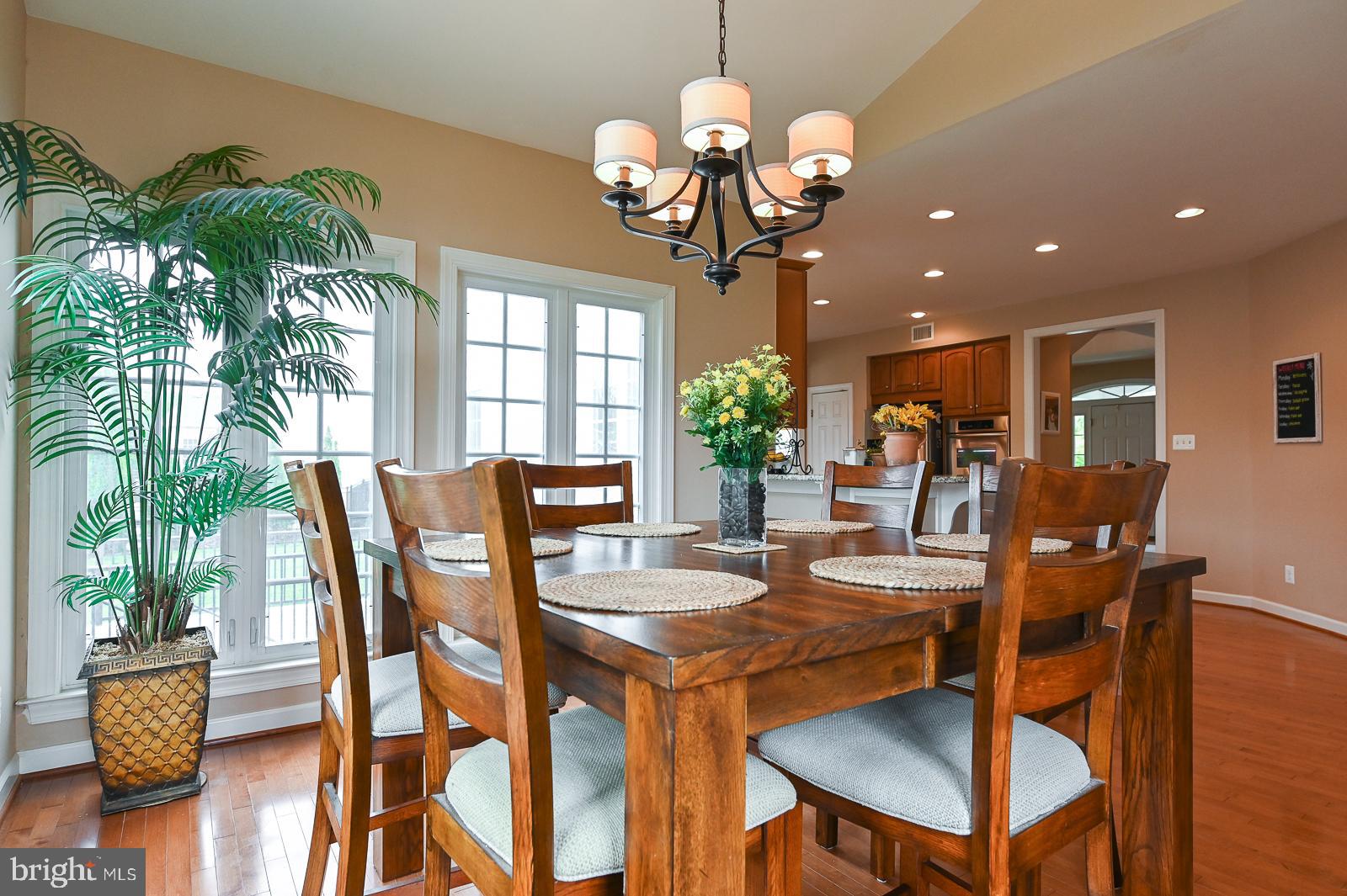 RAVENWOOD - Residential