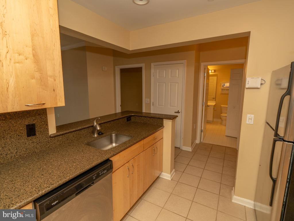 PIERSIDE AT HARBORVIEW - Residential Lease