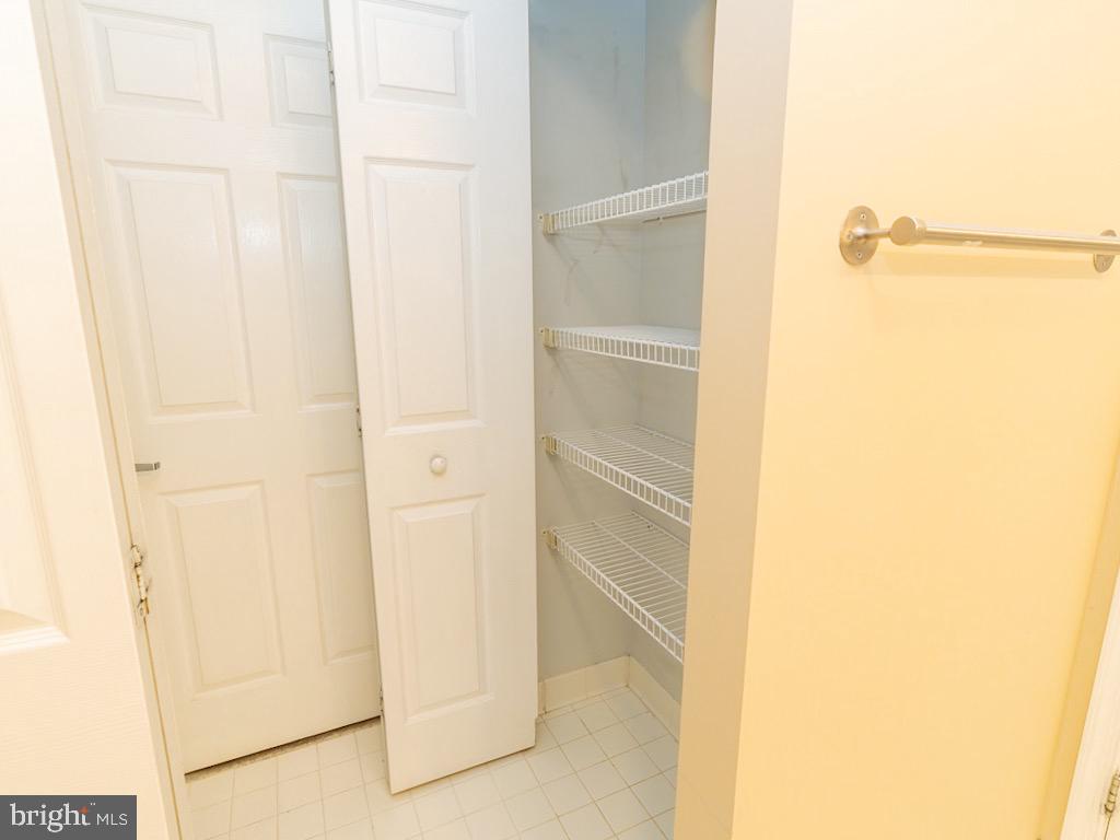 PIERSIDE AT HARBORVIEW - Residential Lease