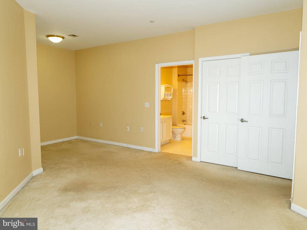 PIERSIDE AT HARBORVIEW - Residential Lease