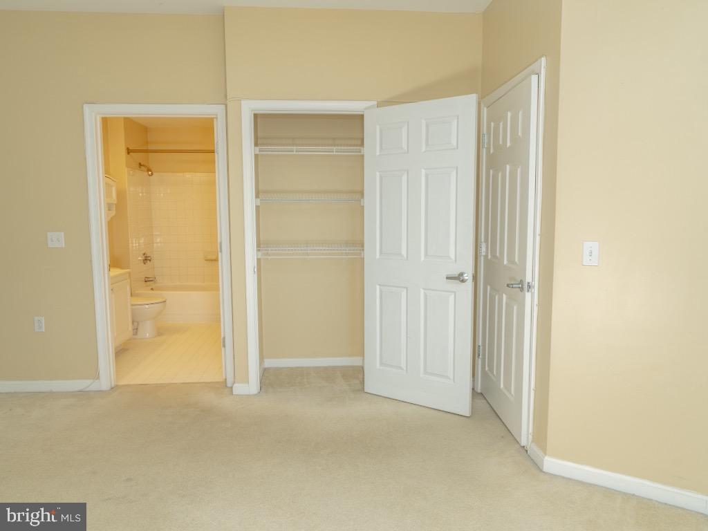 PIERSIDE AT HARBORVIEW - Residential Lease